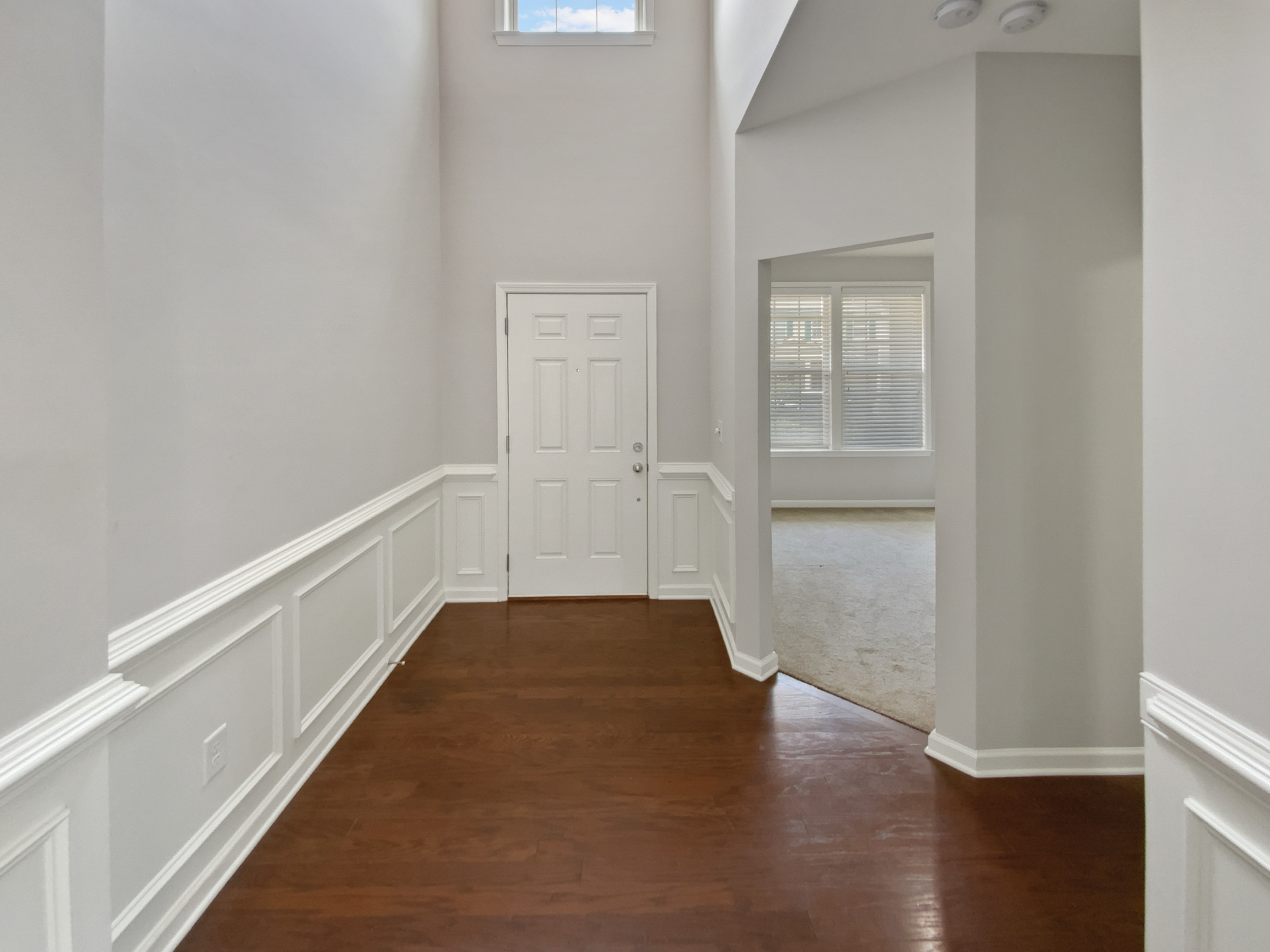 Photo 13 of 26 of 12981 Dartmore Cir, Alpharetta, GA