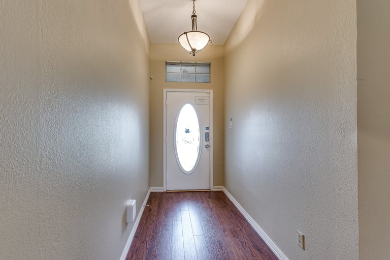 Photo 8 of 20 - 6614 Falcon St, Rowlett, TX 75089