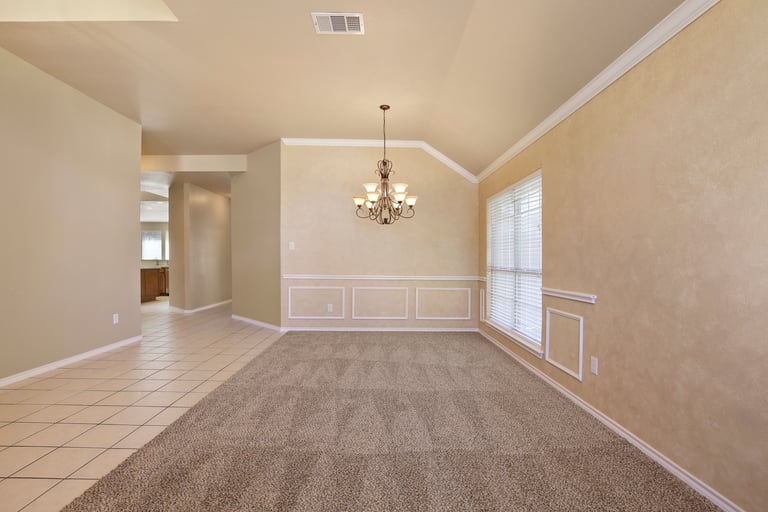 Photo 6 of 29 - 2308 Calmont Dr, Arlington, TX 76001