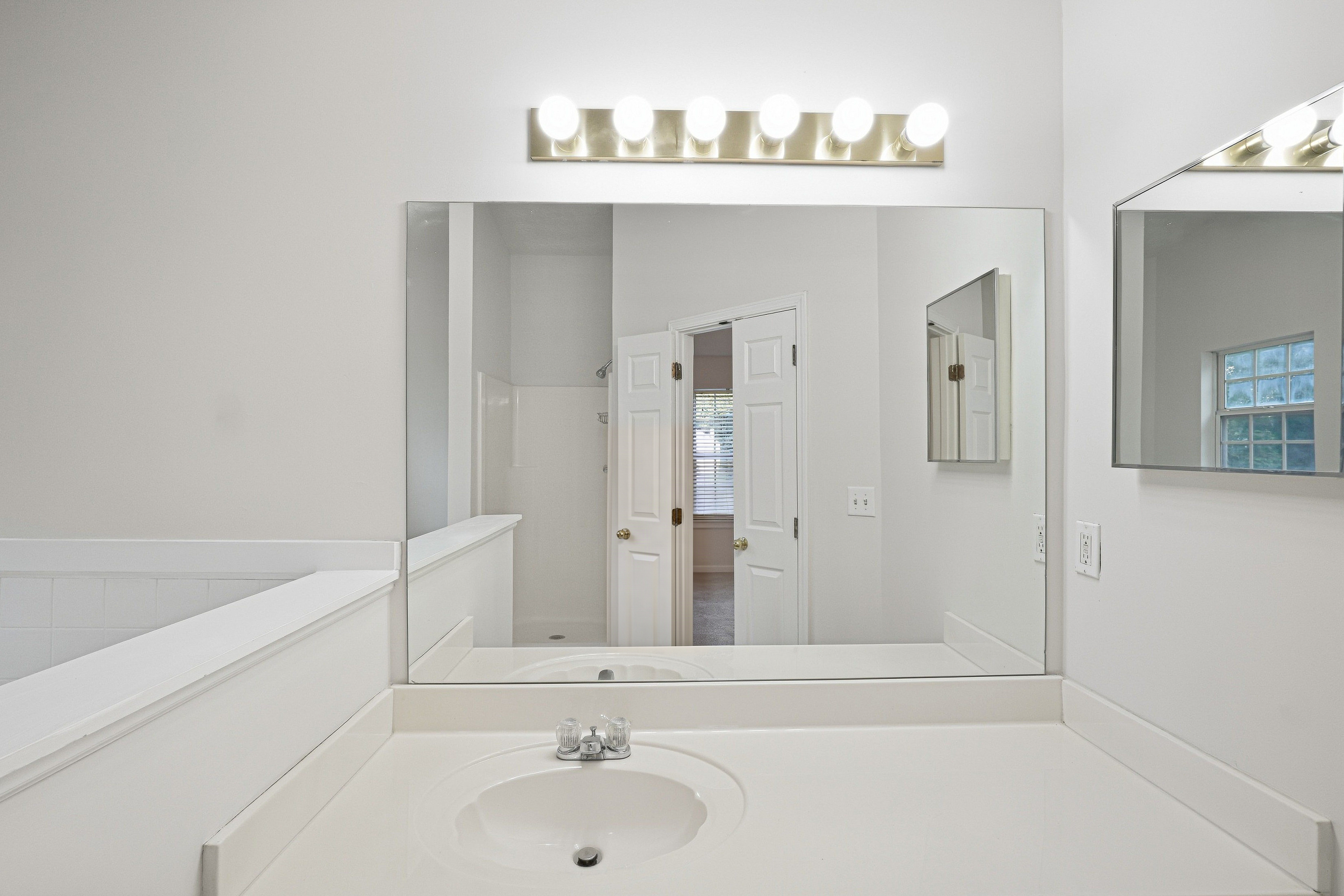 Photo 38 of 60 of 2492 Halcyon Way, Lawrenceville, GA
