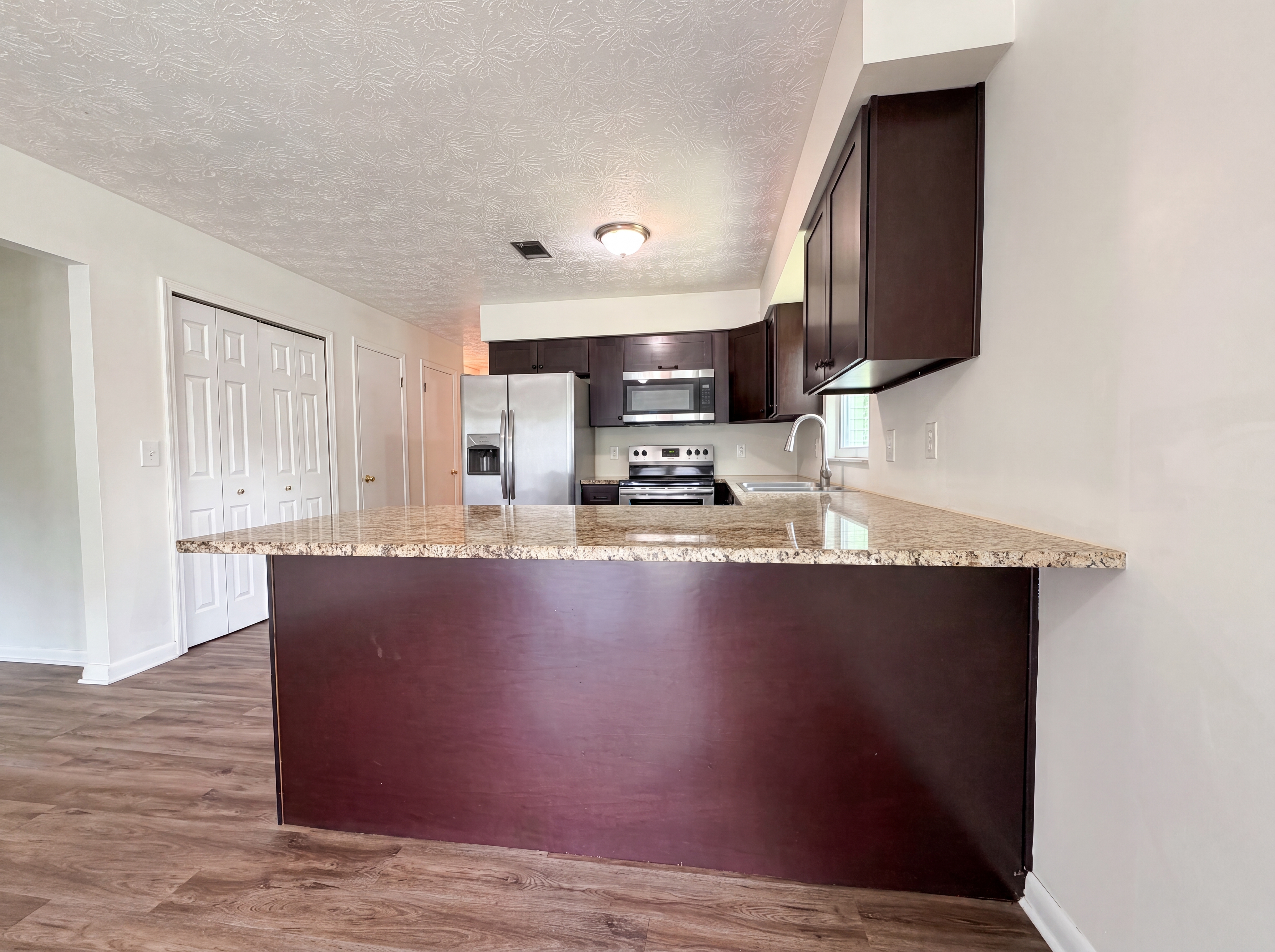 Photo 12 of 24 of 7842 Rondeau Dr E, Jacksonville, FL