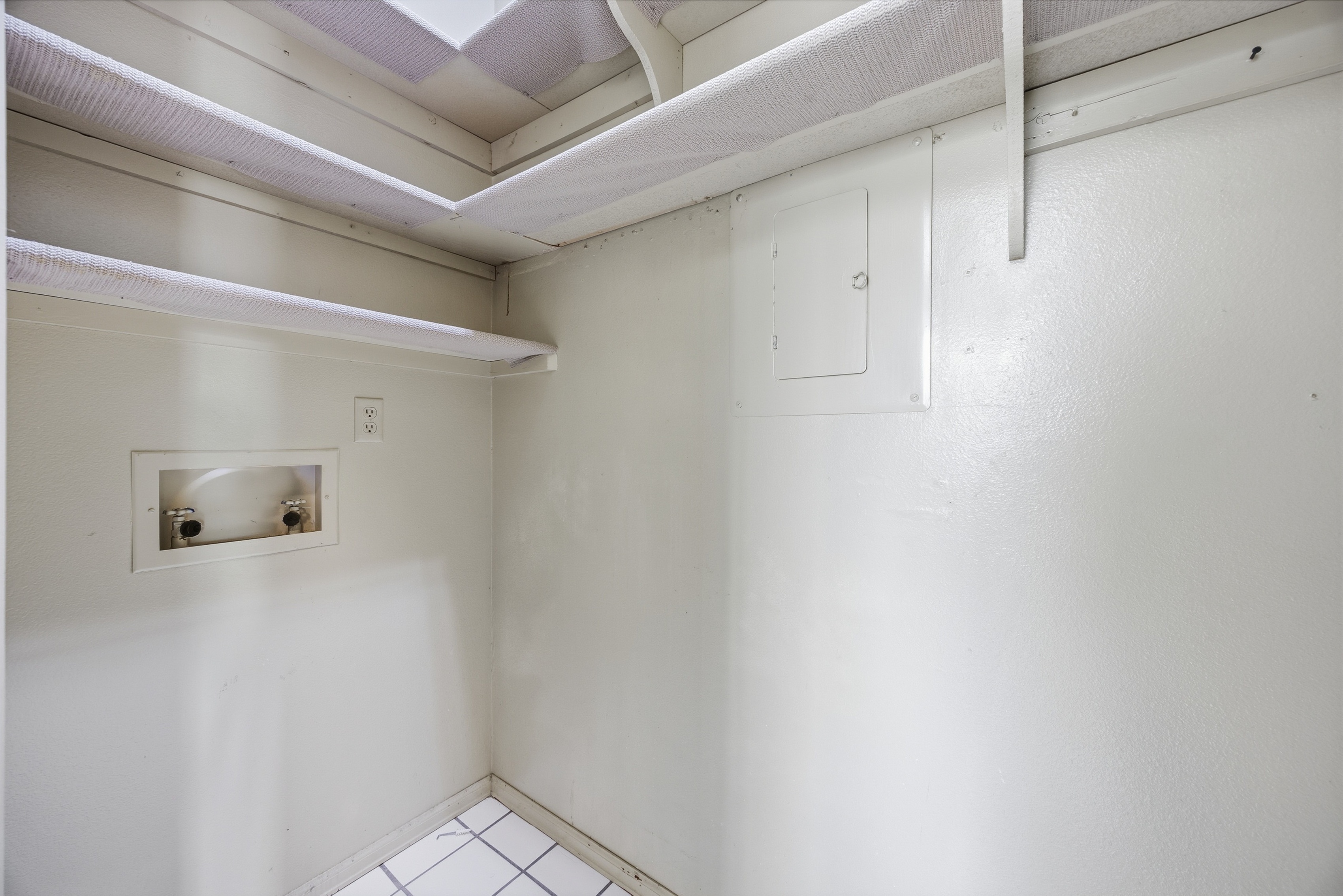 Photo 27 of 32 of 930 Fontmore Rd, Colorado Springs, CO