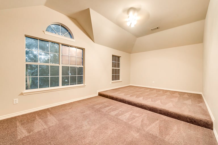 Photo 17 of 27 - 710 Ascot Park Dr, Mansfield, TX 76063