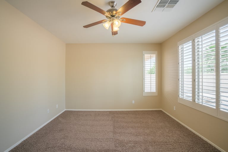 Photo 13 of 30 - 14226 Shaw Butte Dr N, Surprise, AZ 85379
