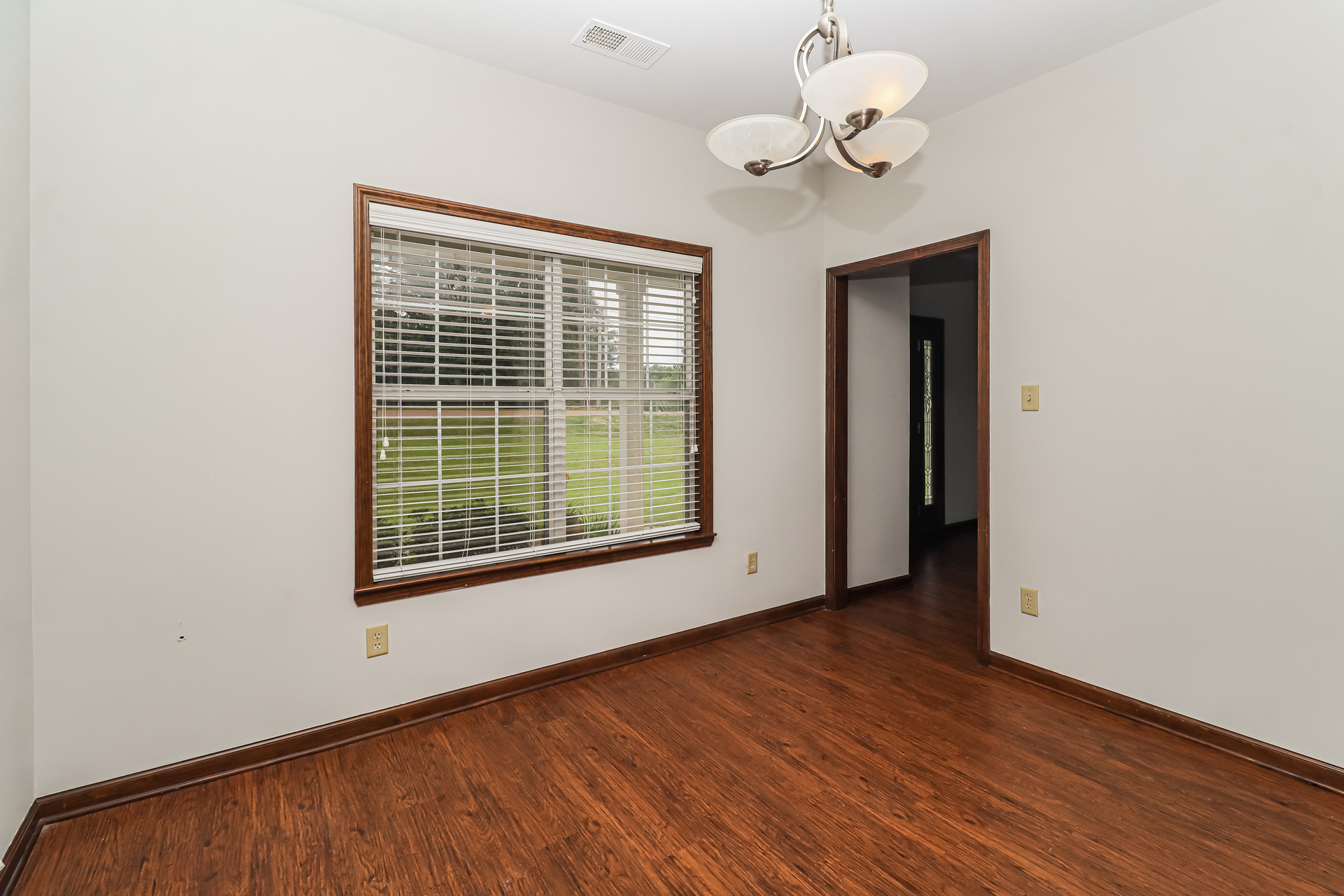 Photo 9 of 25 of 7632 Holly Springs Rd, Hernando, MS