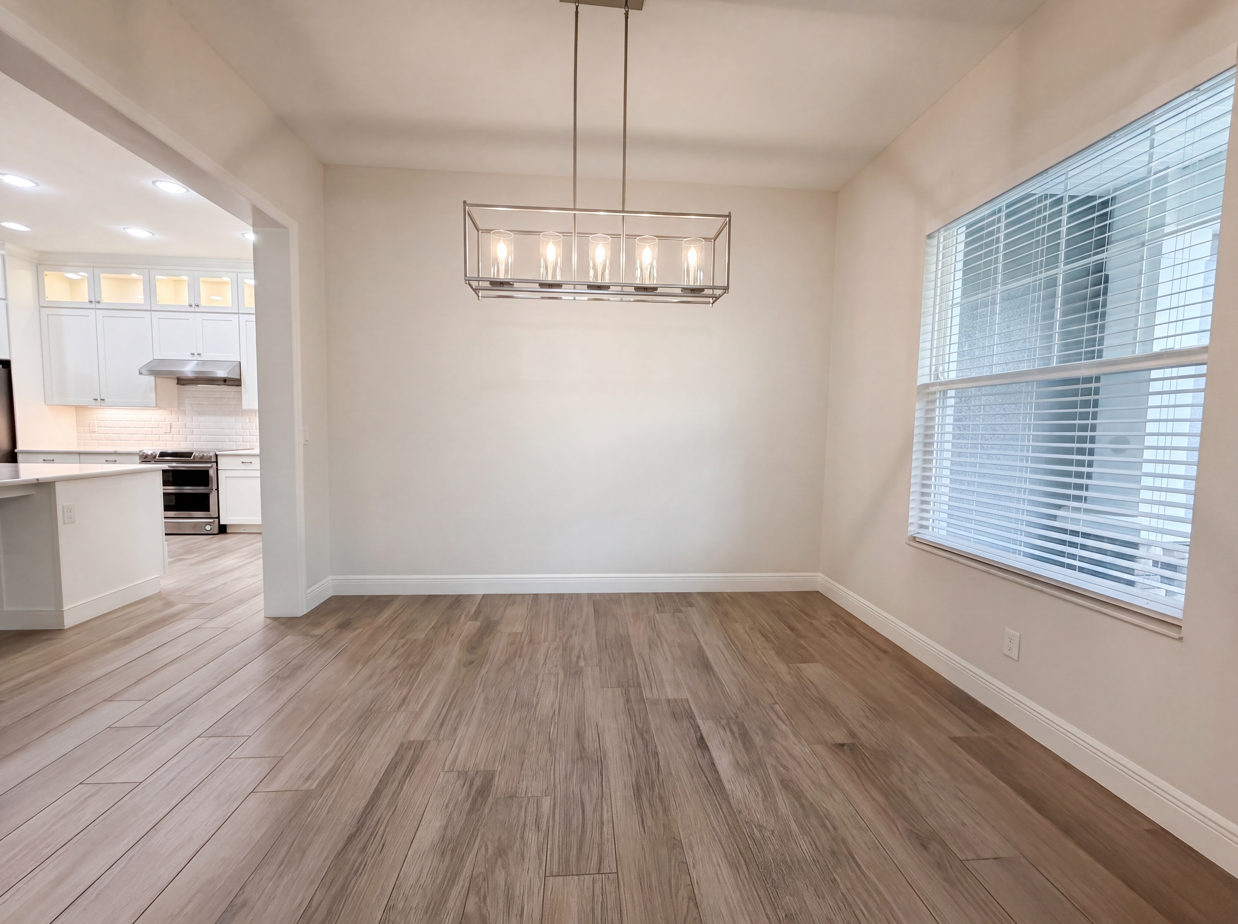 Photo 6 of 40 of 401 River Bed Ct, Wimauma, FL