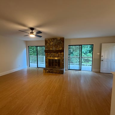 Property photo 3 of 4043 Windward Dr