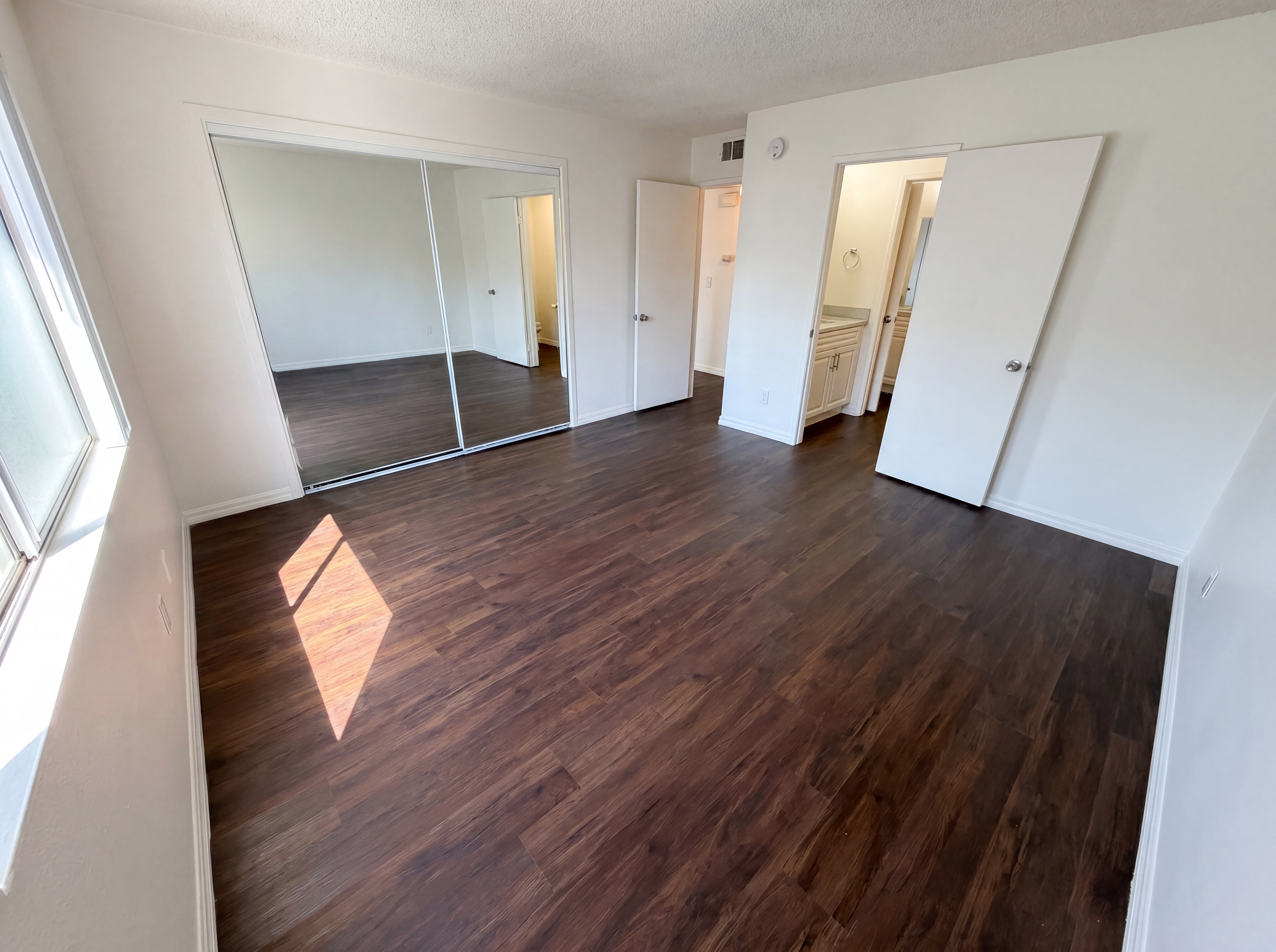 Photo 4 of 32 of 1100 Cleghorn Dr, Diamond Bar, CA