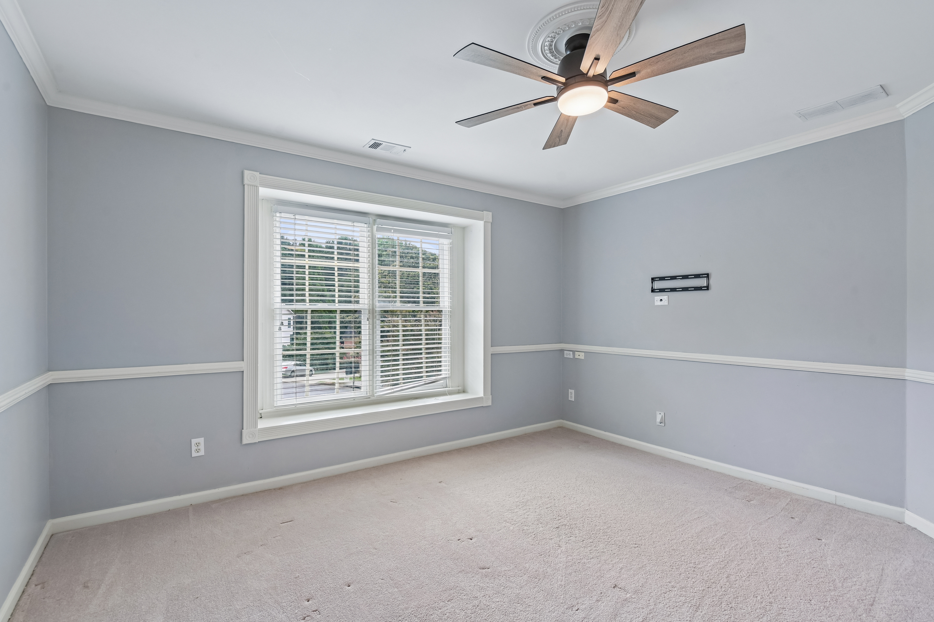 Photo 23 of 63 of 905 Yosemite Dr, Suwanee, GA