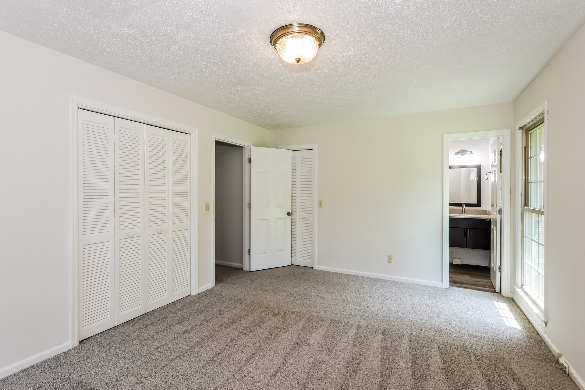 Photo 4 of 21 of 2126 Huron Dr, Aiken, SC