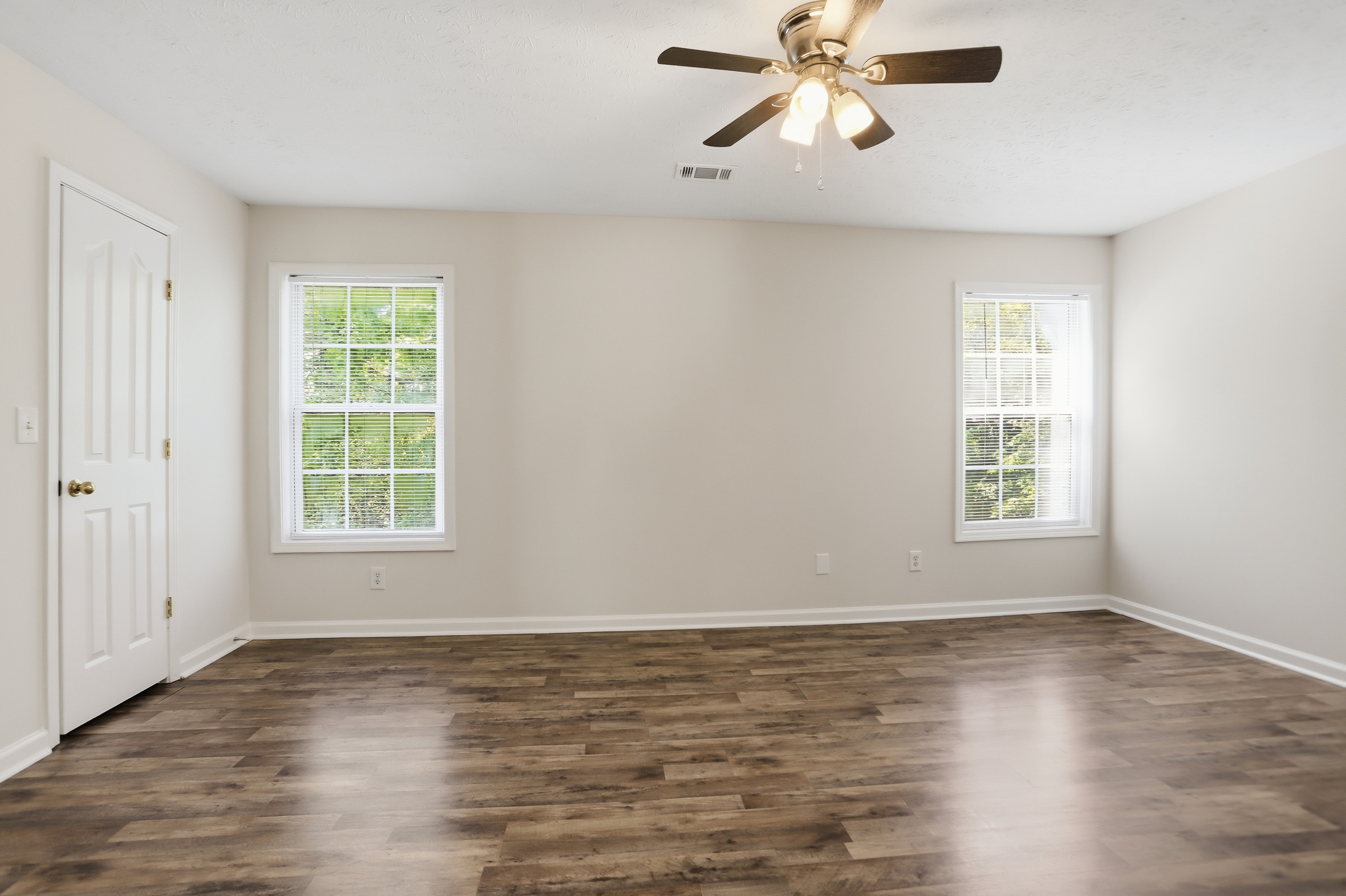 Photo 11 of 29 of 205 Abbotts Mill Dr, Johns Creek, GA