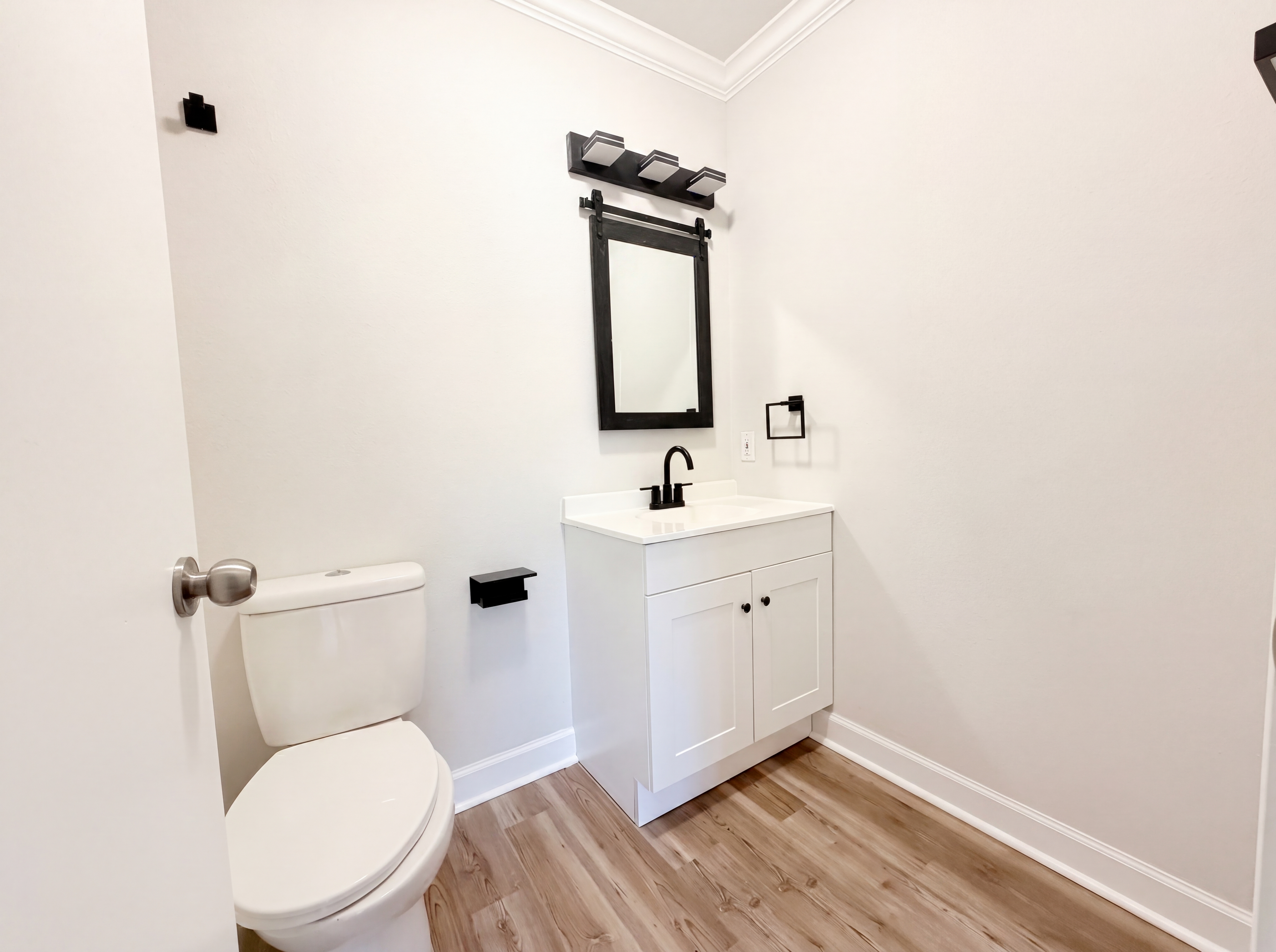 Photo 5 of 17 of 208 Forest Way, Schertz, TX