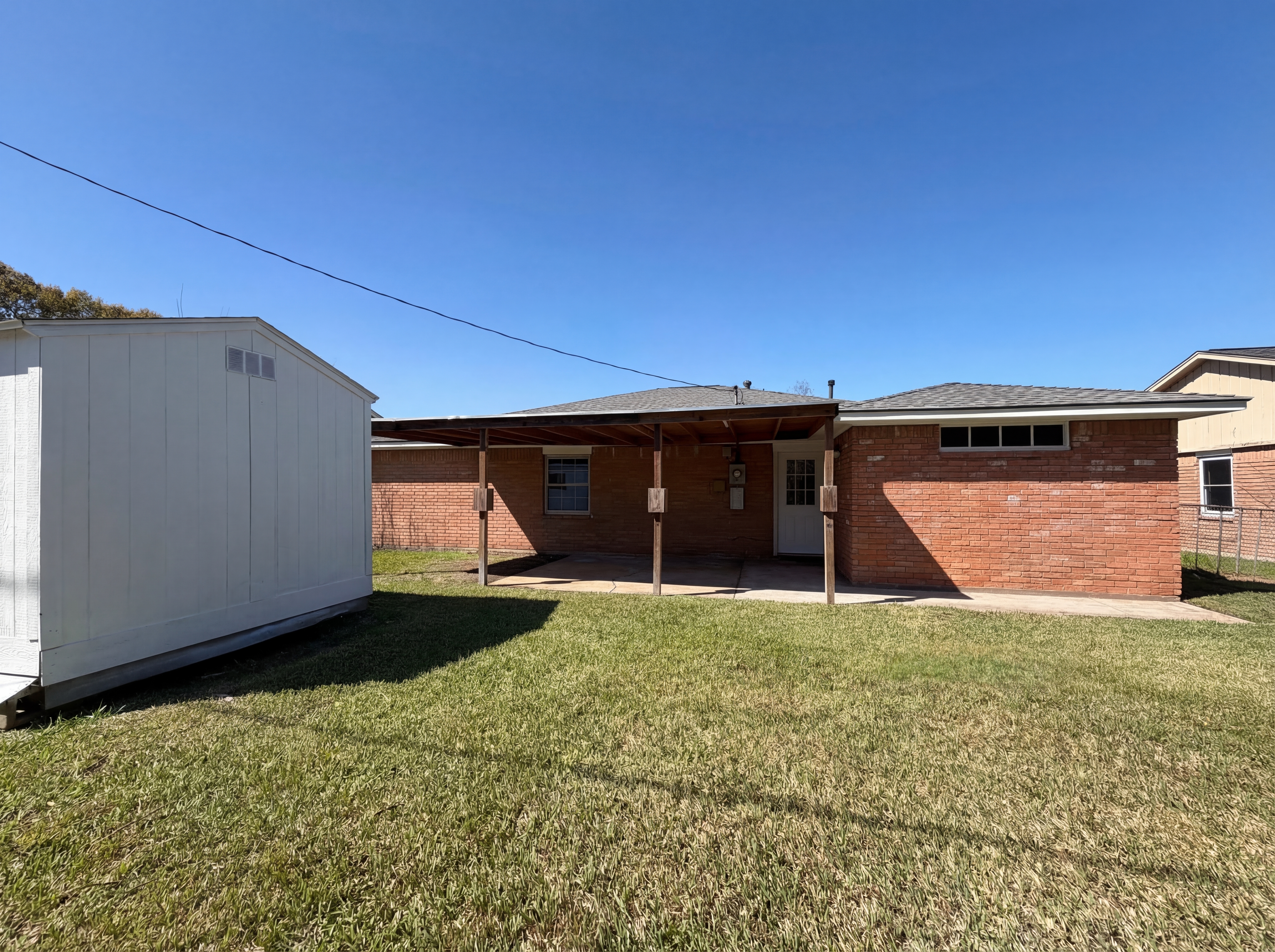 Photo 5 of 18 of 6023 Winterhaven Dr, Houston, TX