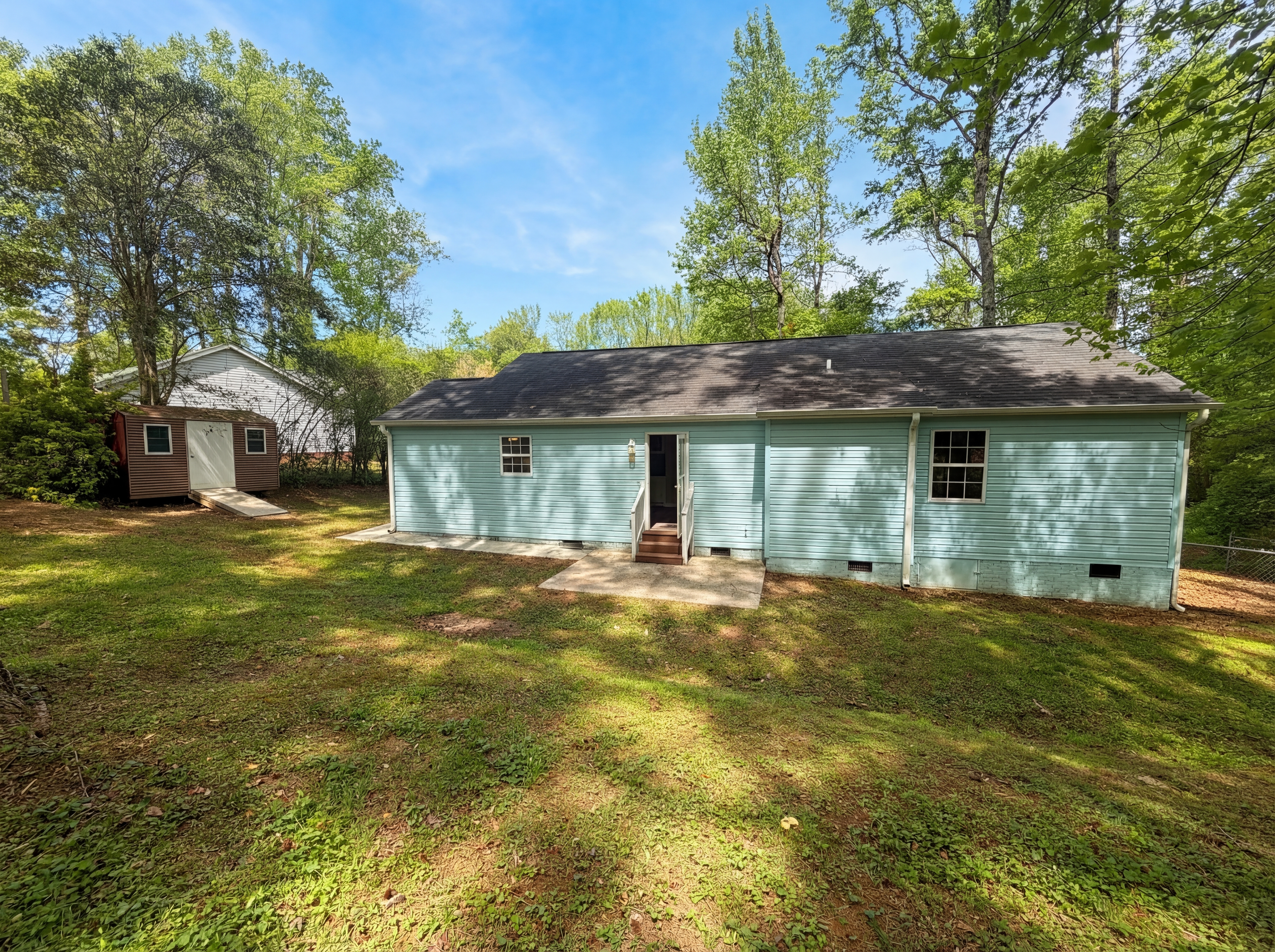 Photo 5 of 24 of 6628 Cool Water Ct, Charlotte, NC