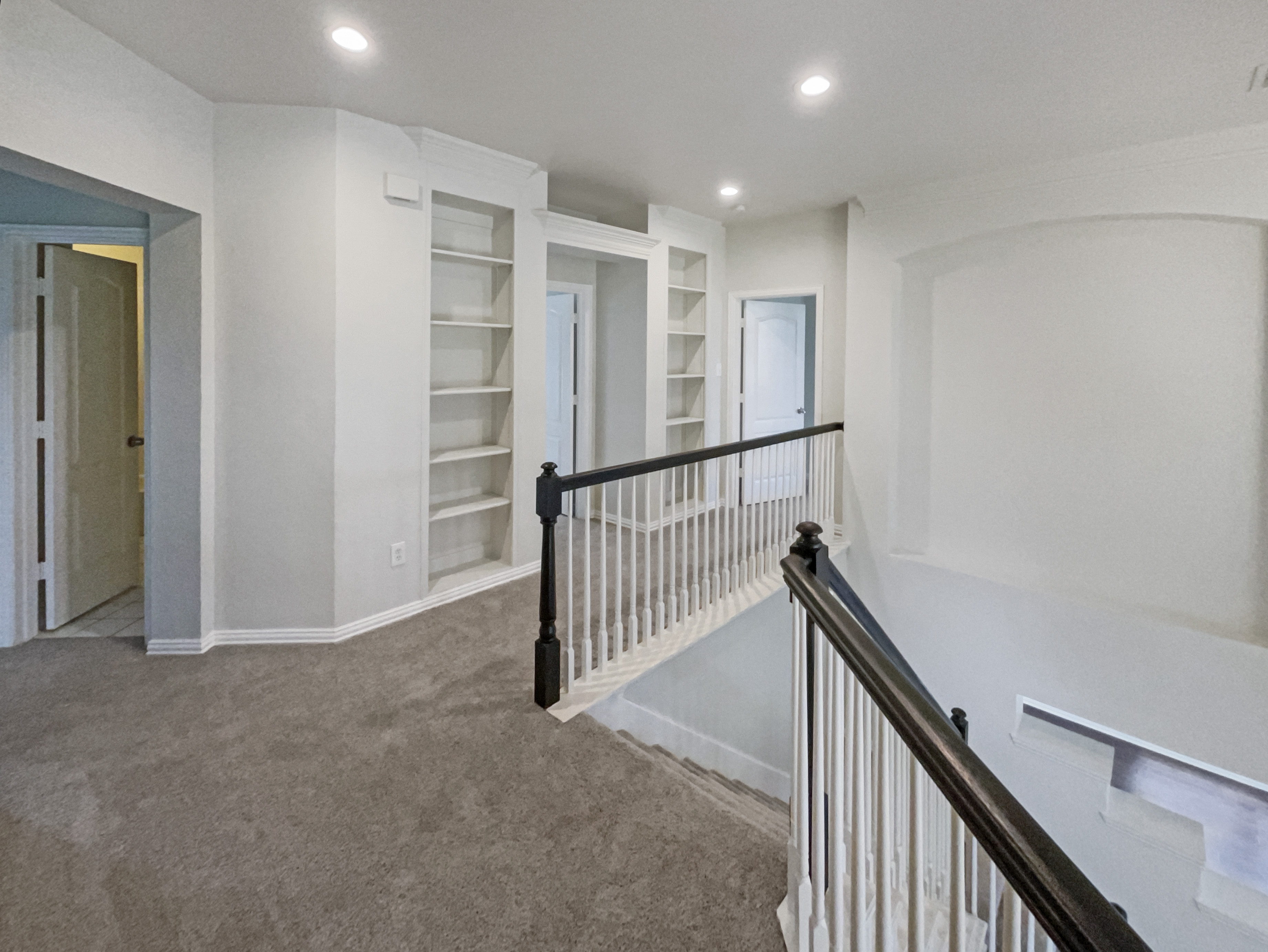 Photo 34 of 41 of 413 Thunderbrook Rd, Garland, TX