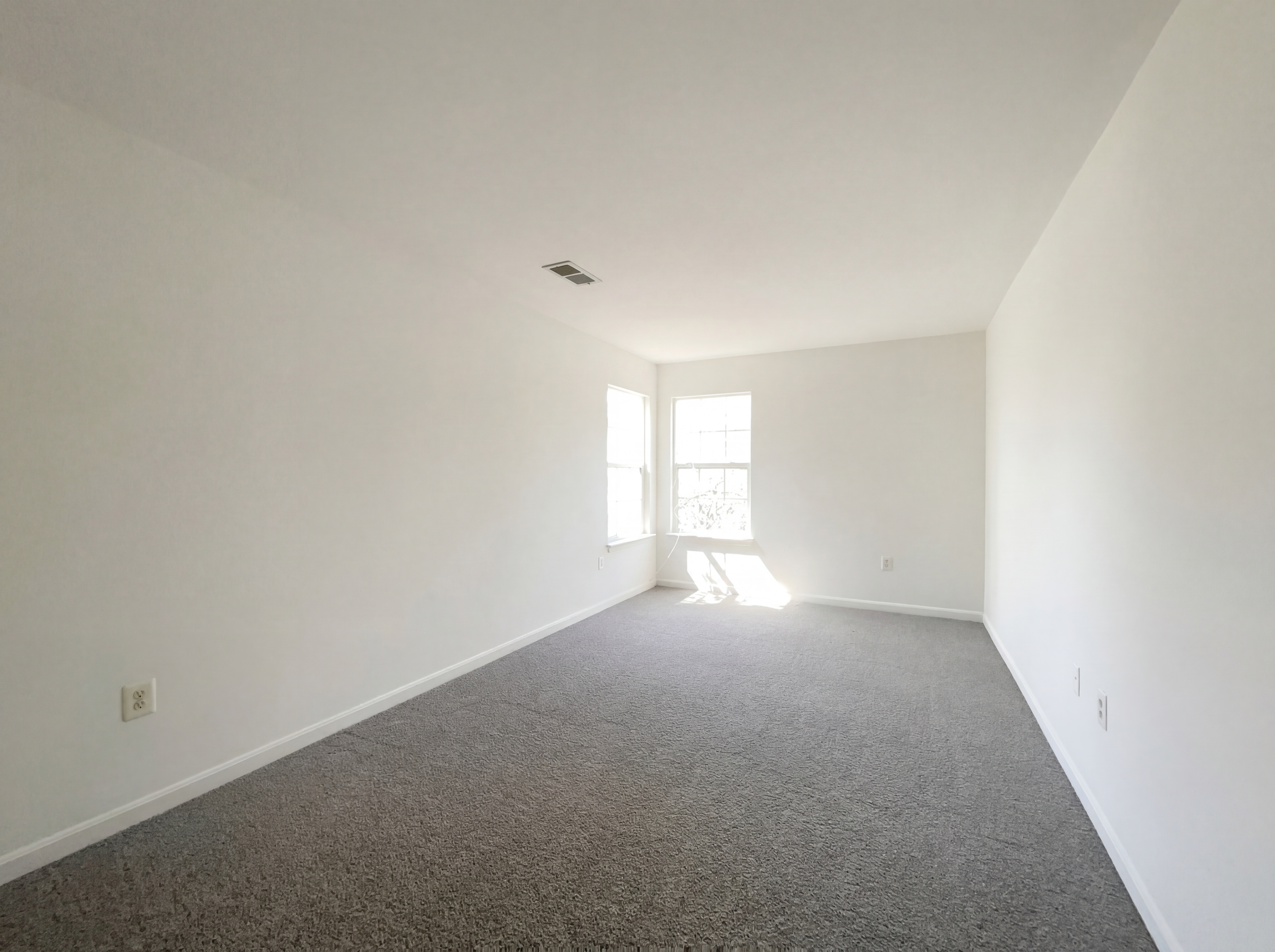 Photo 4 of 51 of 9300 Bradley Ct, Manassas Park, VA