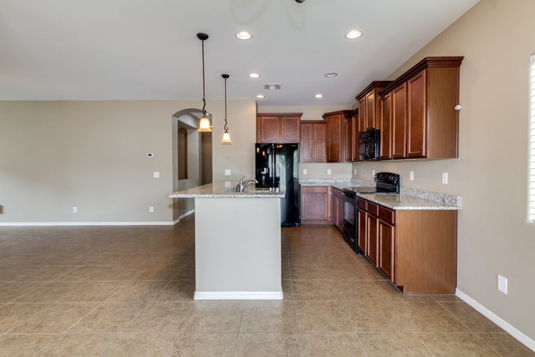 Photo 5 of 25 - 300 W Lyle Ave, San Tan Valley, AZ 85140