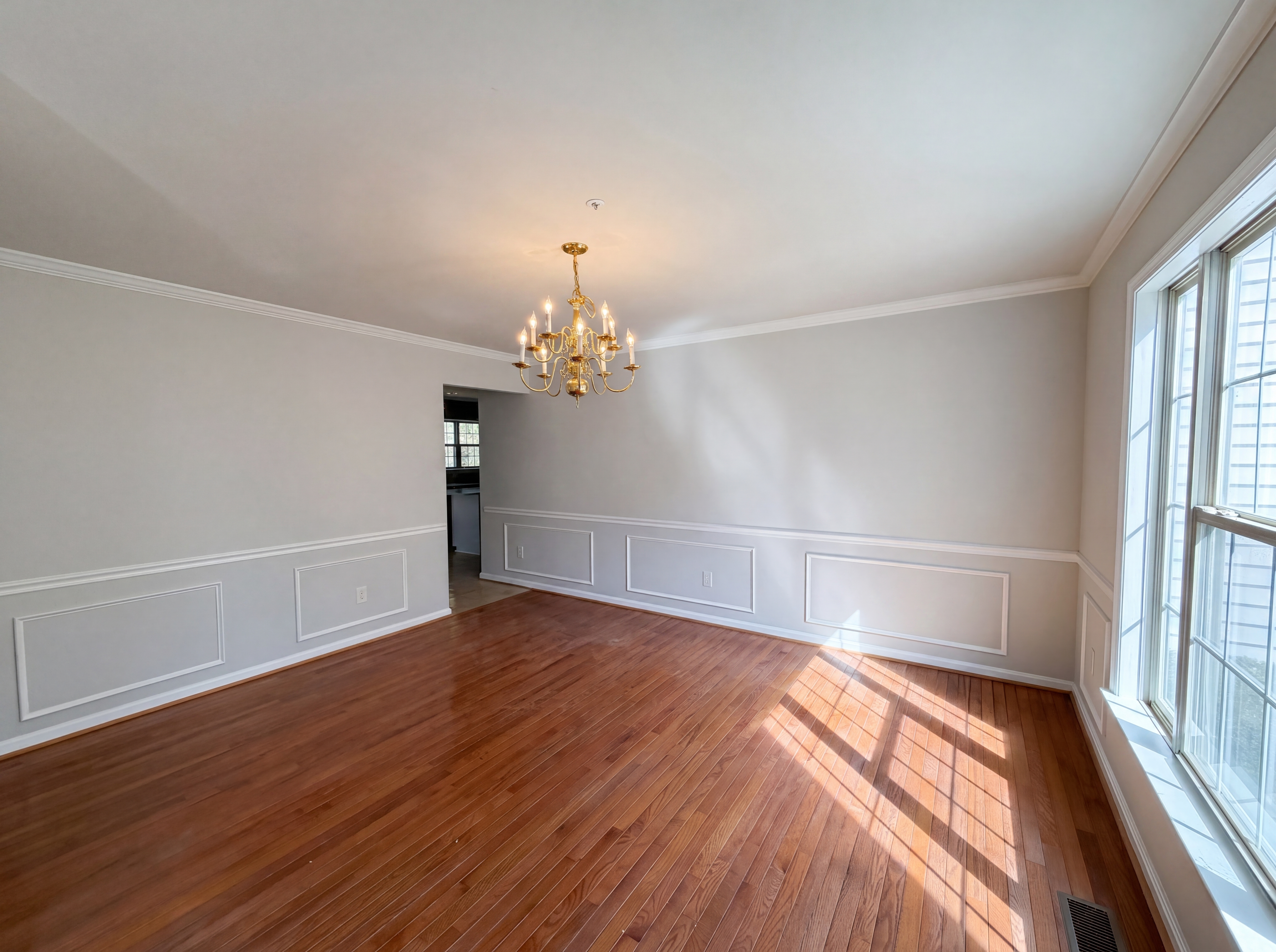 Photo 8 of 31 of 12608 Quarterhorse Dr, Bowie, MD