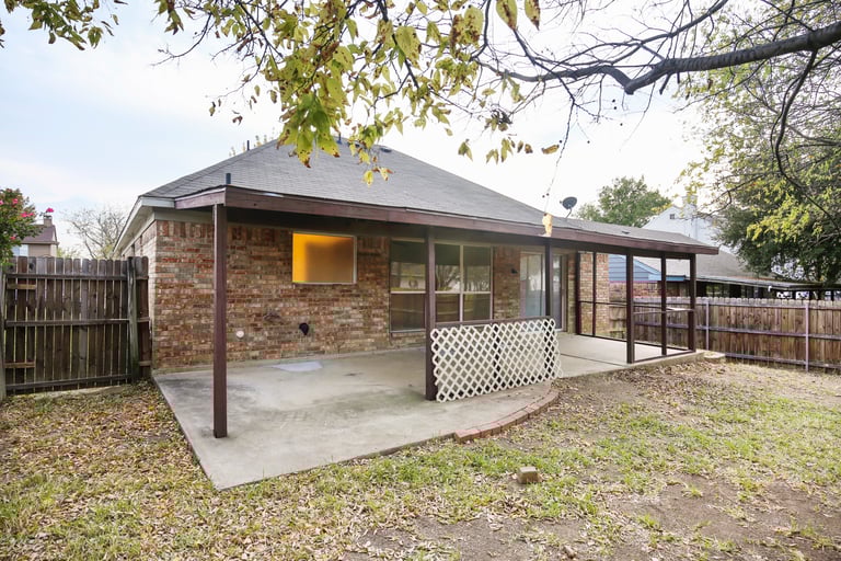 Photo 25 of 26 - 4641 Feathercrest Dr, Fort Worth, TX 76137