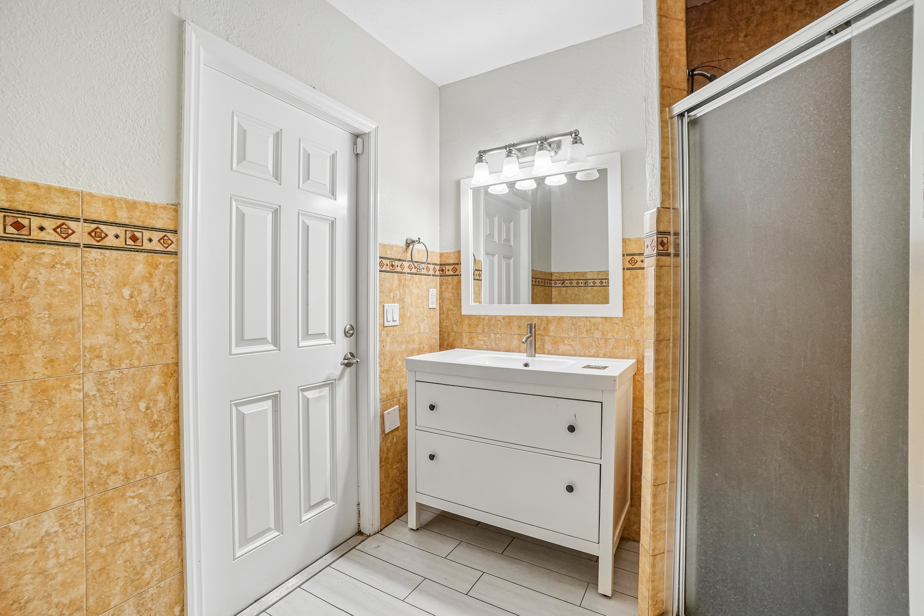 Photo 50 of 63 of 5609 Executive Dr, New Port Richey, FL