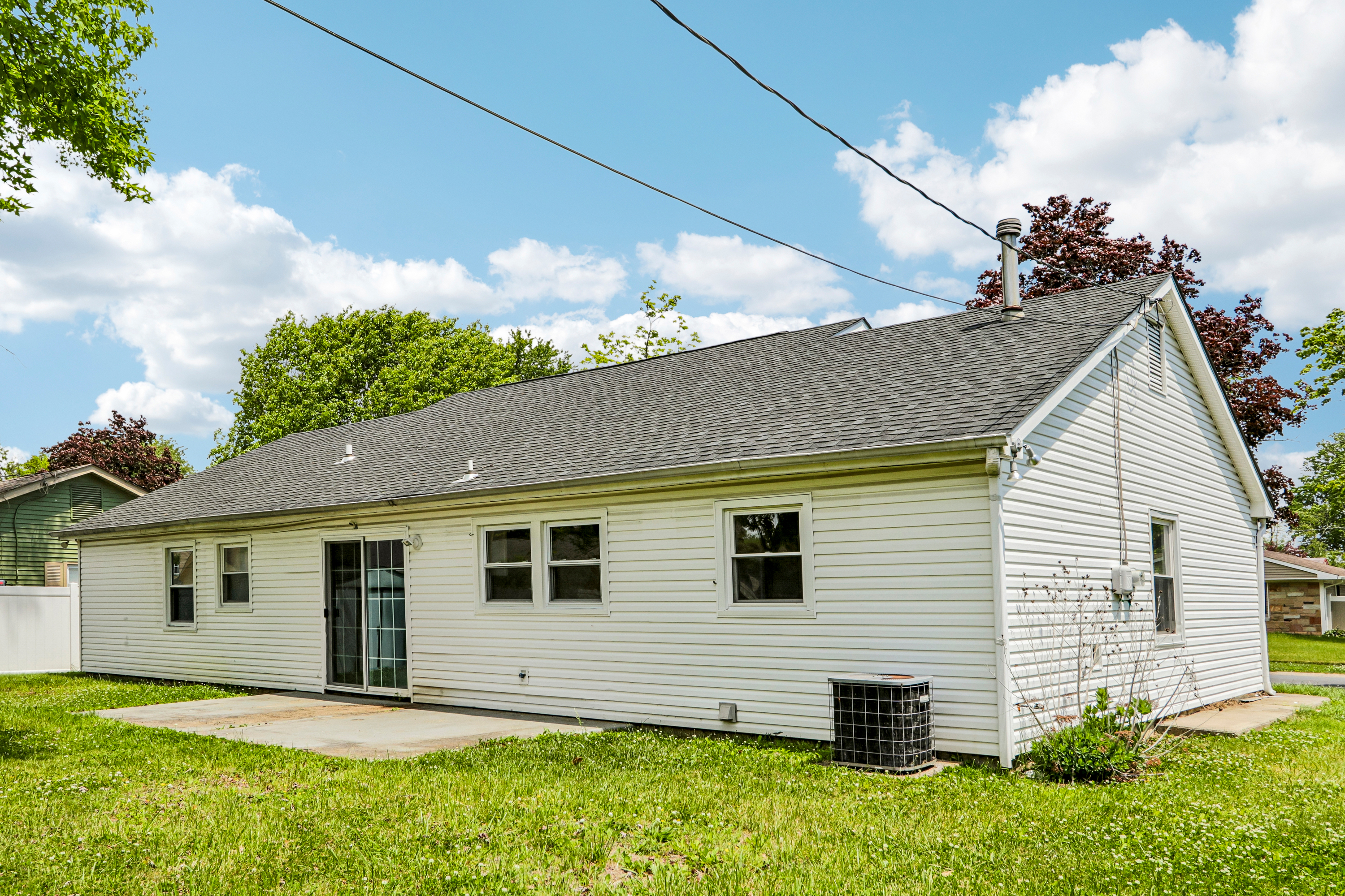 Photo 28 of 36 of 6 Newport Ln, Willingboro, NJ