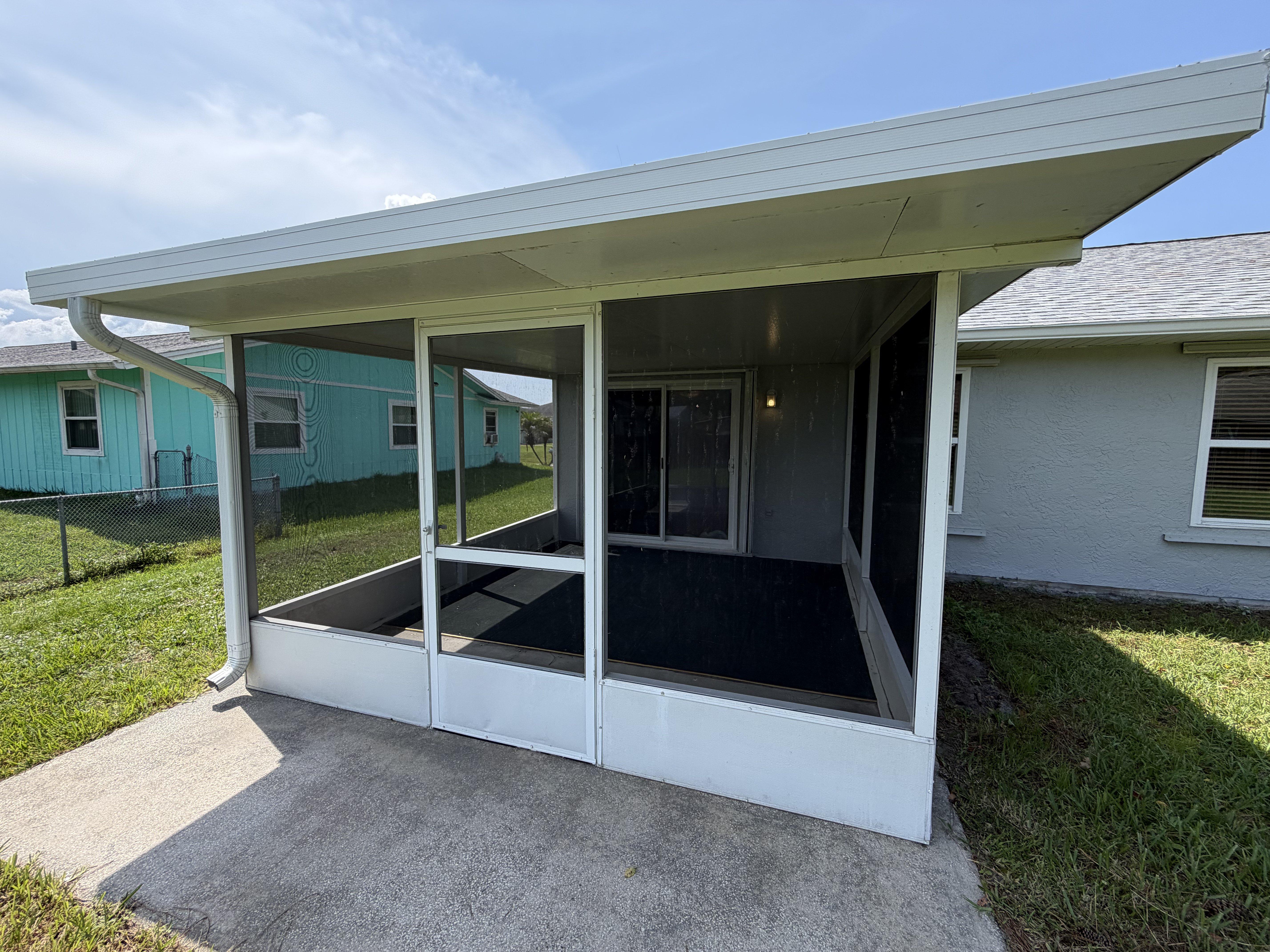 Photo 26 of 28 of 1061 Hunt St NW, Palm Bay, FL