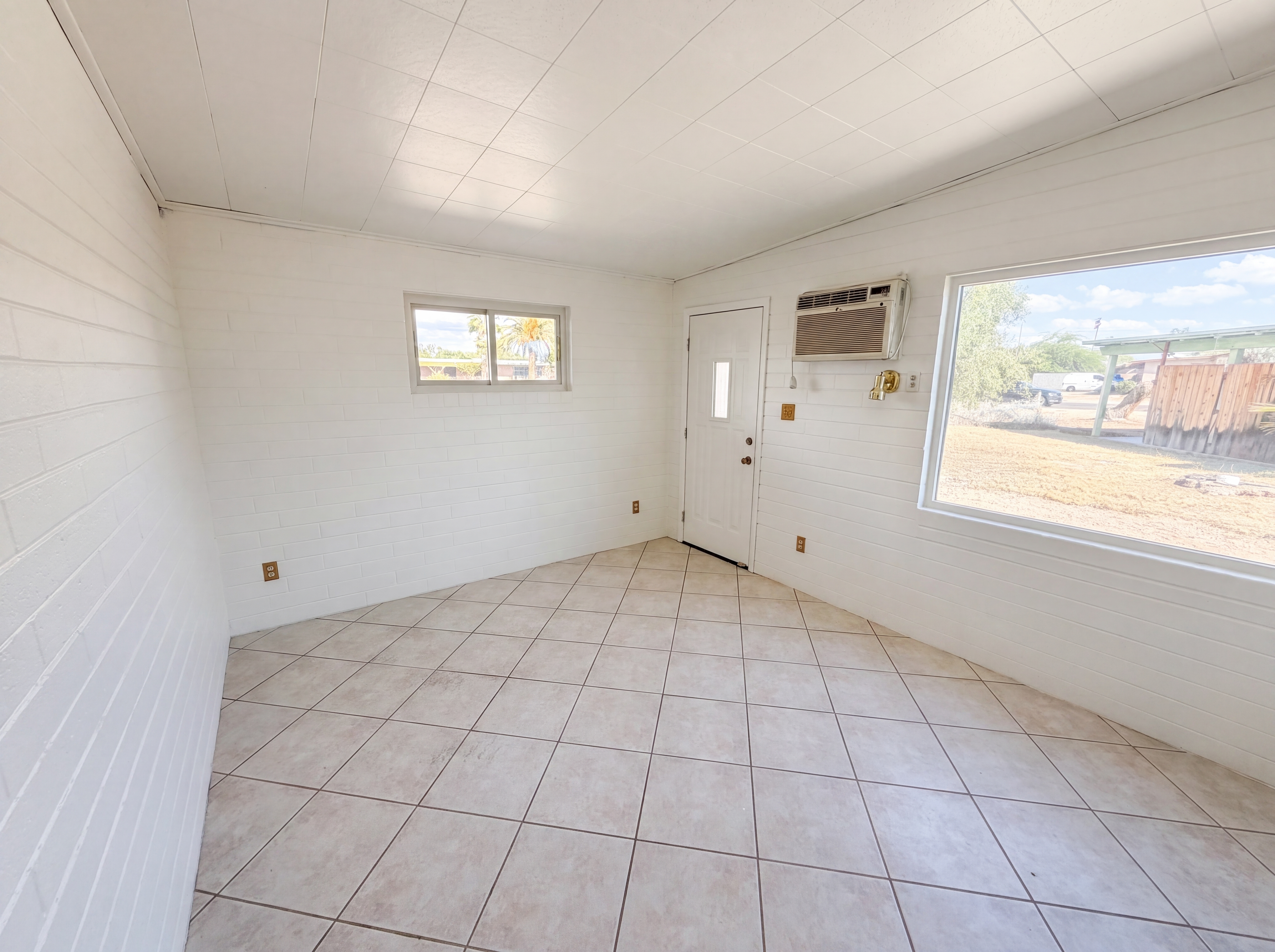 Photo 20 of 25 of 650 S Kenyon Dr, Tucson, AZ