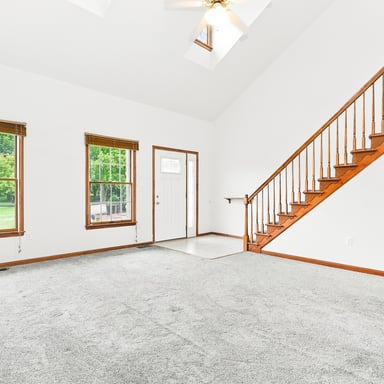 Property photo 3 of 8 Mariners Ct