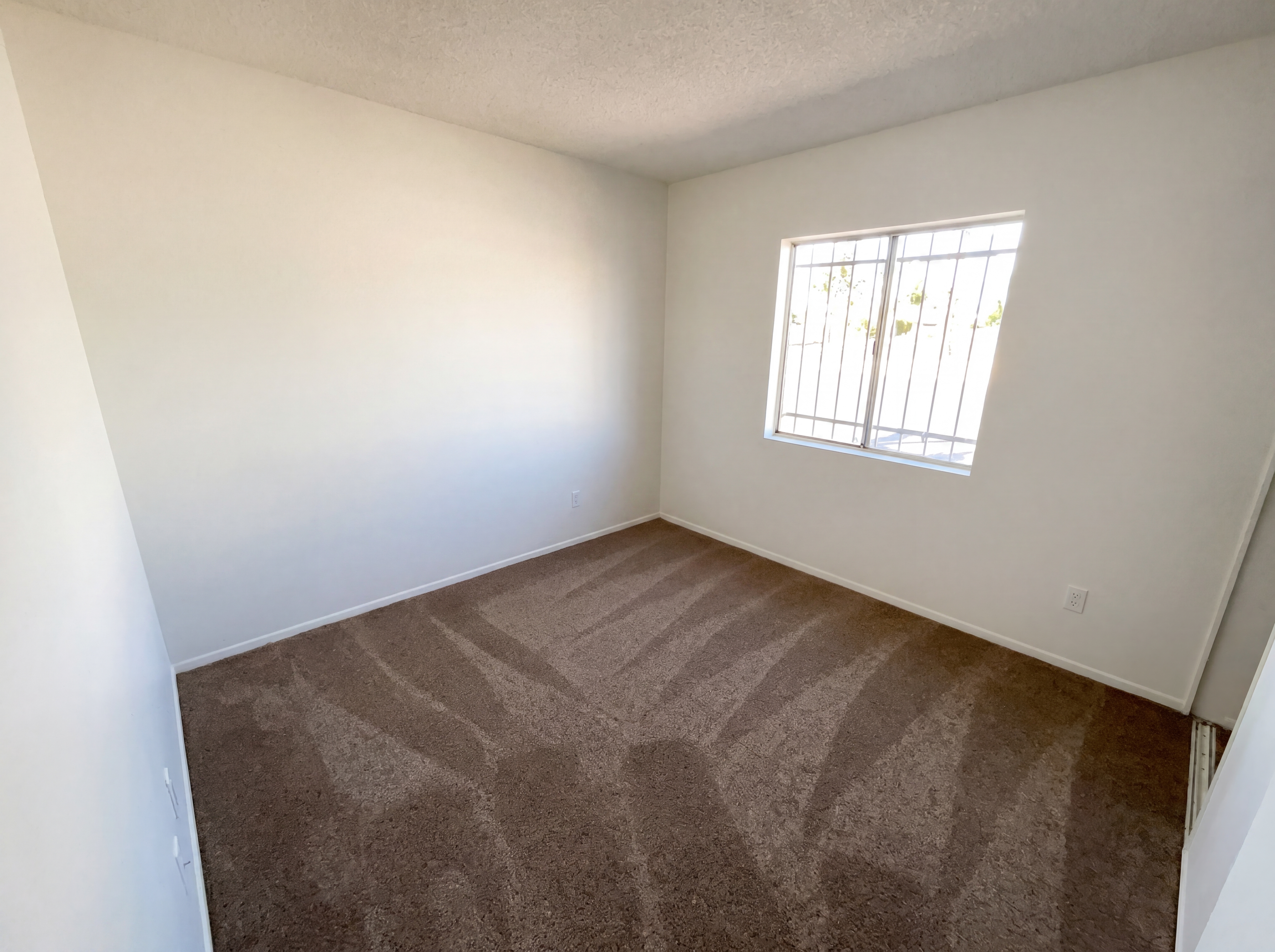 Photo 19 of 28 of 2219 S Estrella Cir, Mesa, AZ