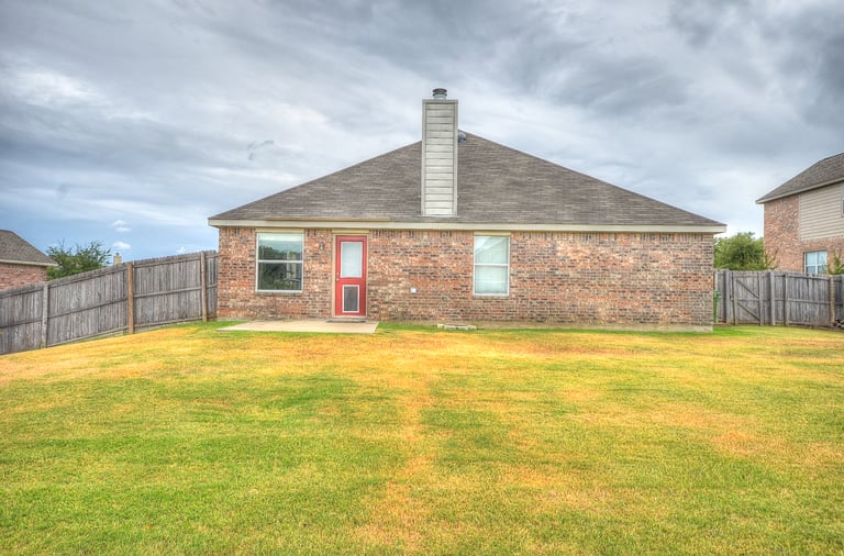 Photo 26 of 26 - 544 Kenilworth Ave, Little Elm, TX 75068
