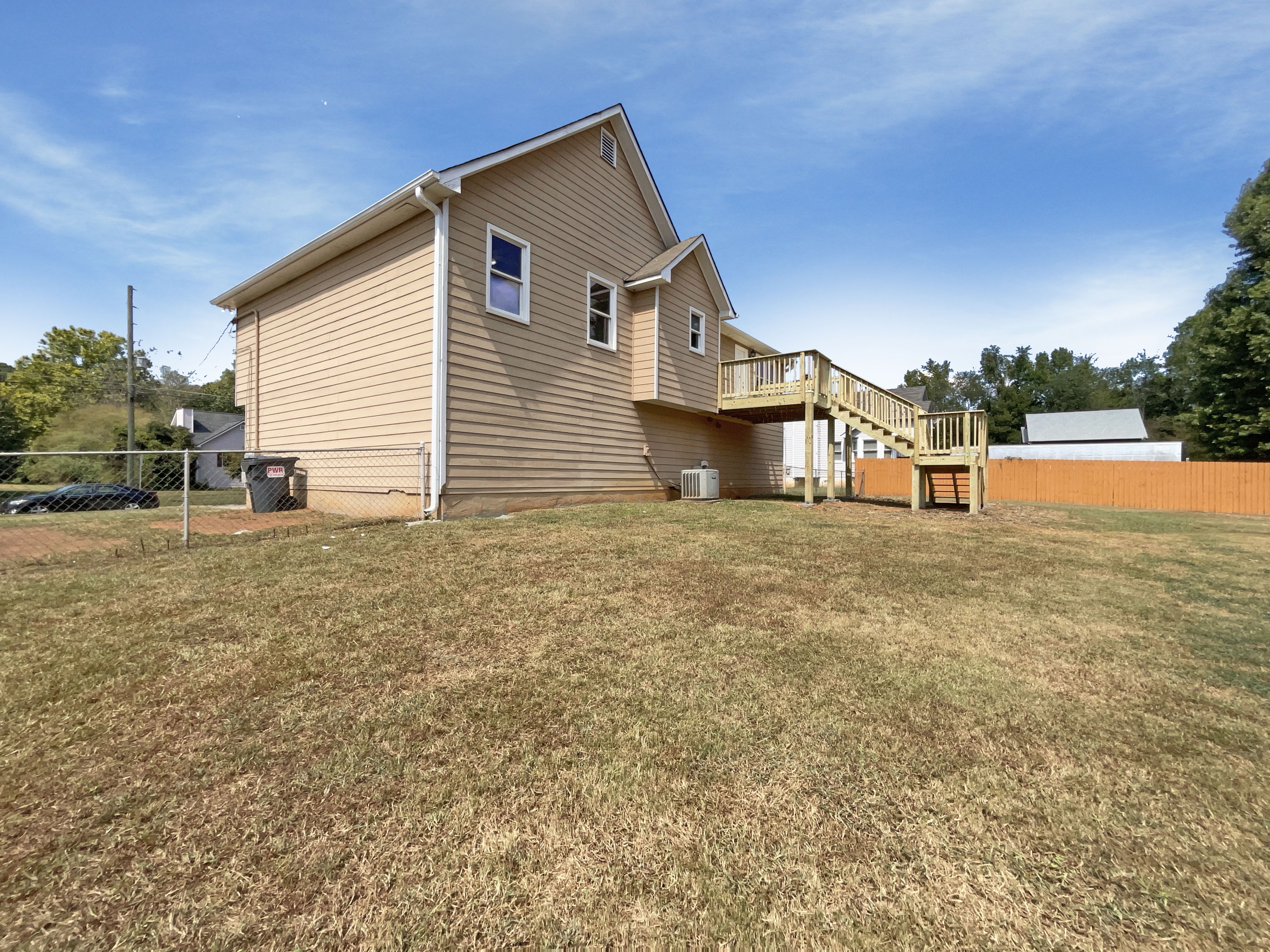 Photo 8 of 23 of 210 Woodbridge Dr, Dallas, GA