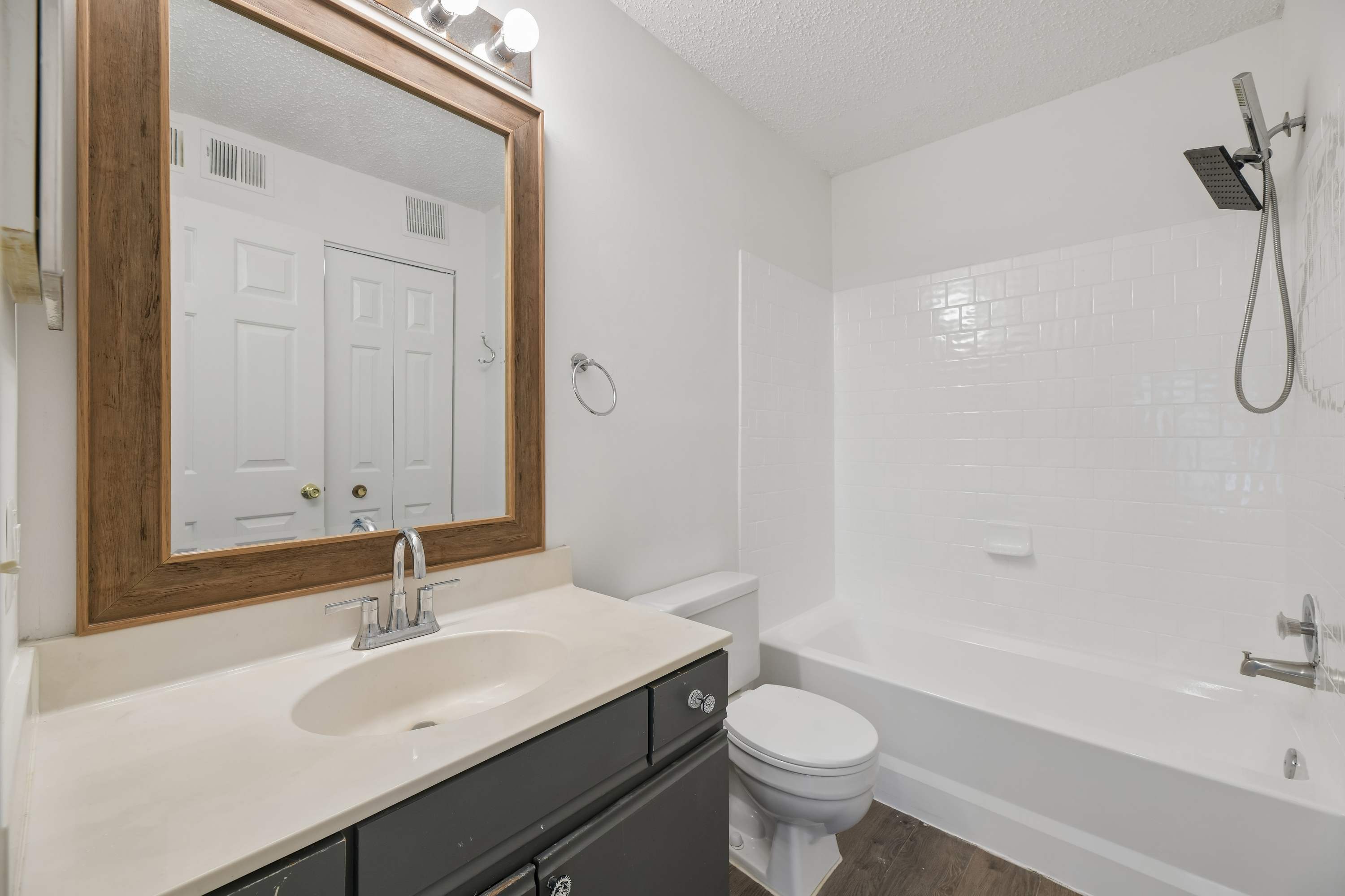 Photo 6 of 29 of 9260 Niki Pl, Manassas, VA