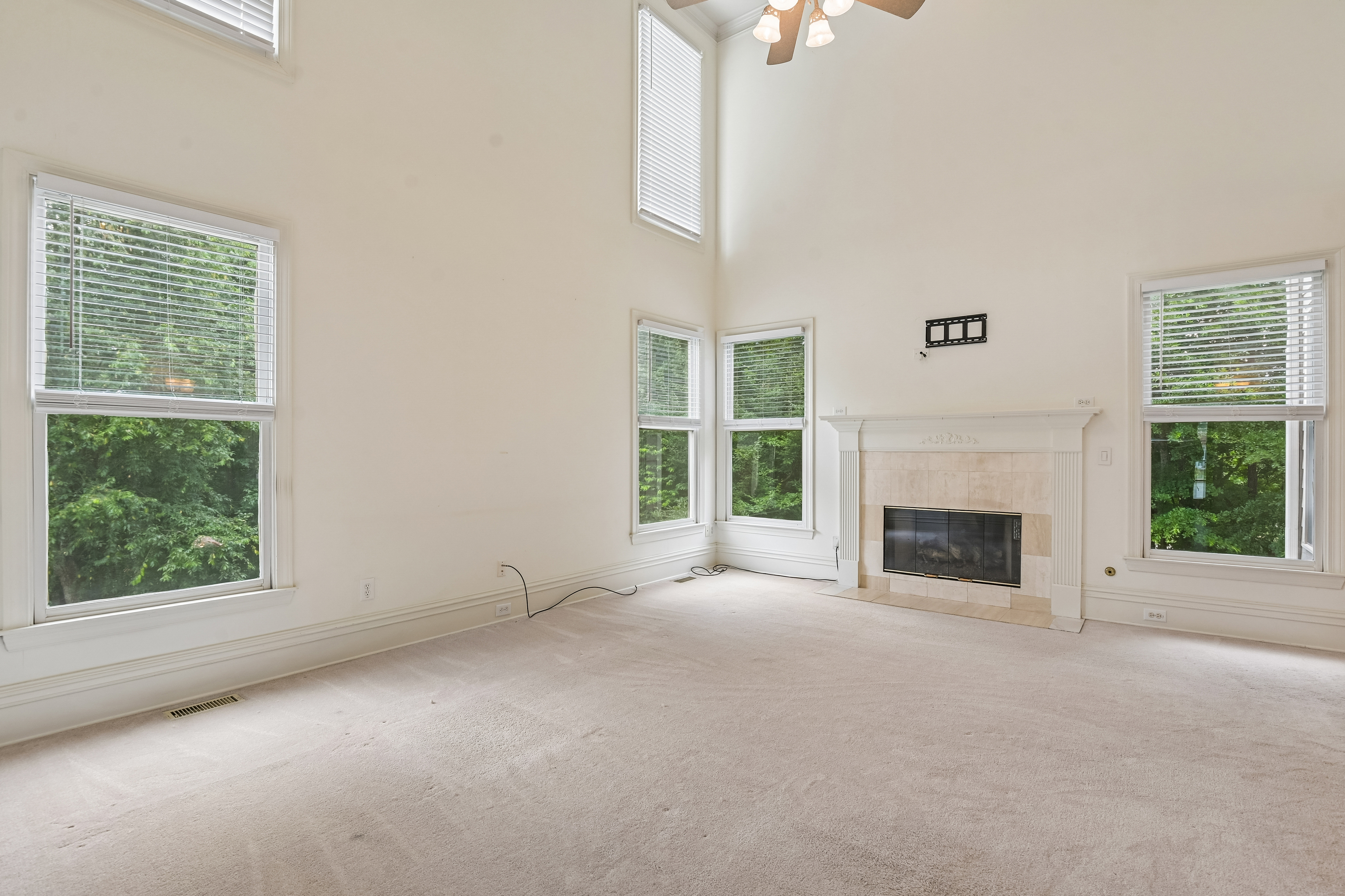 Photo 14 of 63 of 905 Yosemite Dr, Suwanee, GA