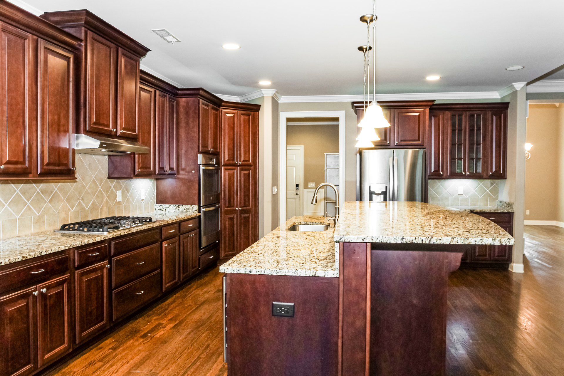 Photo 9 of 21 of 5 Bluff View Dr SE, Huntsville, AL