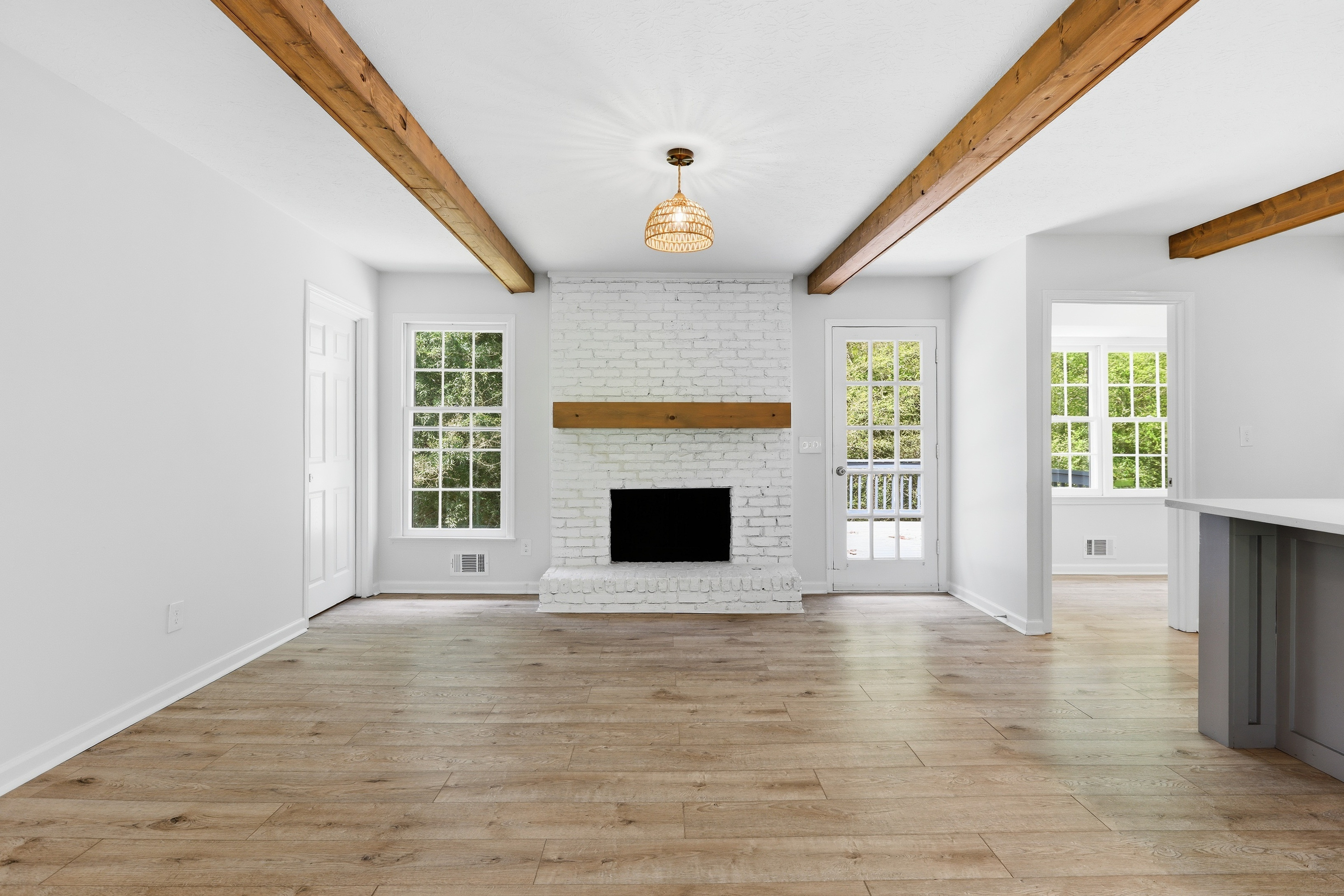 Photo 4 of 27 of 3300 S Whisper Dr, Douglasville, GA
