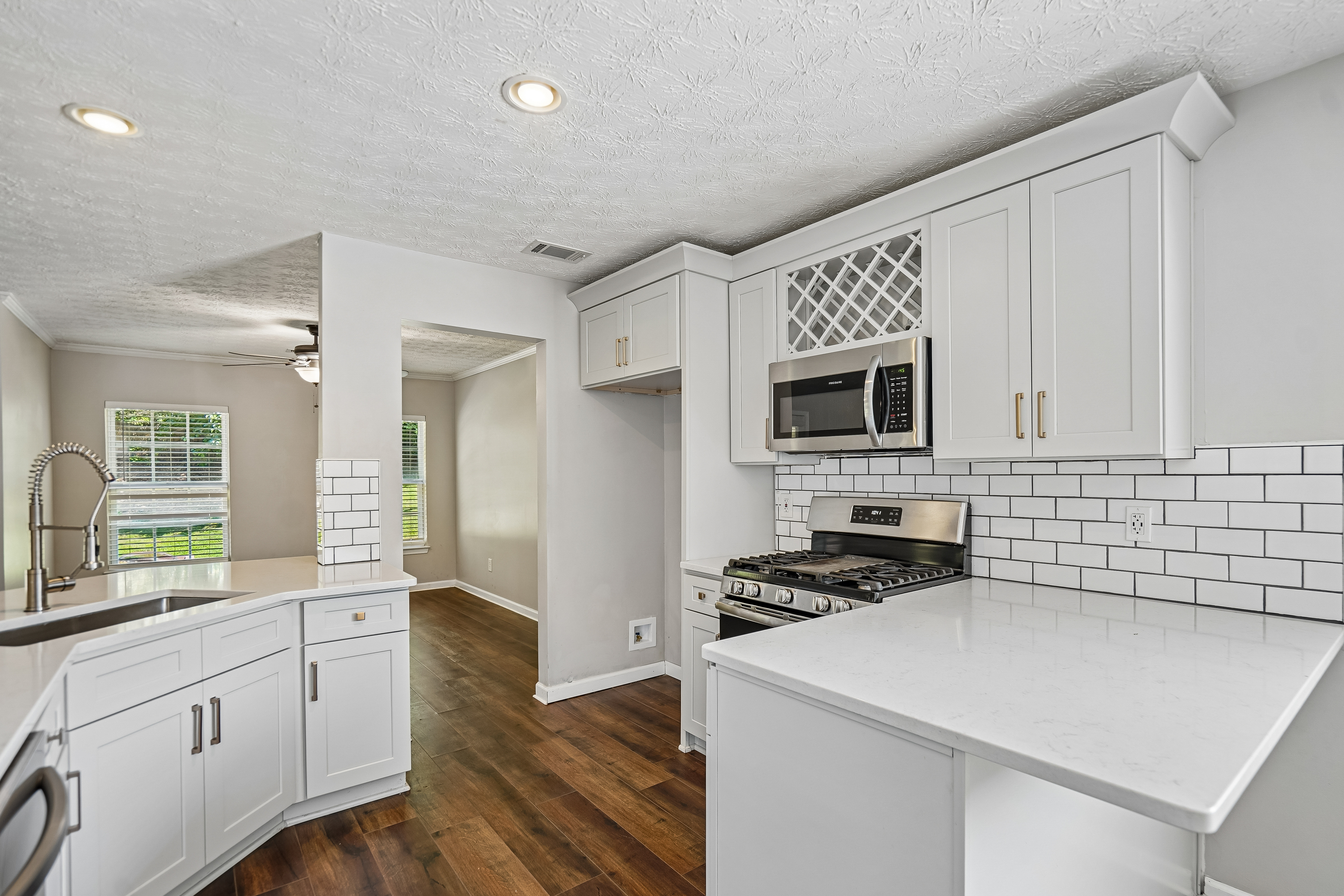 Photo 22 of 31 of 2213 Skylar Leigh Dr, Buford, GA