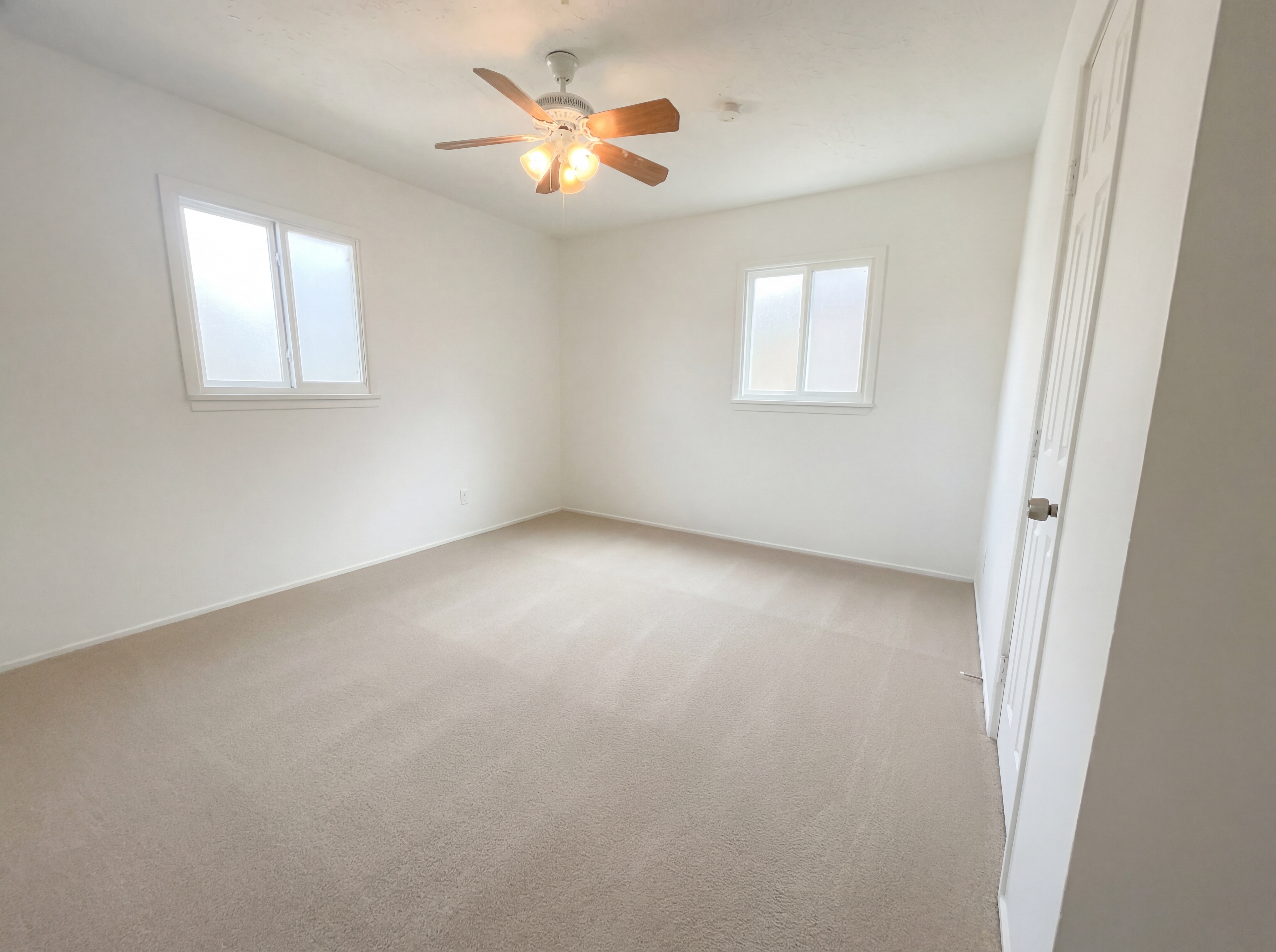 Photo 7 of 18 of 8112 Princess Jeanne Ave NE, Albuquerque, NM