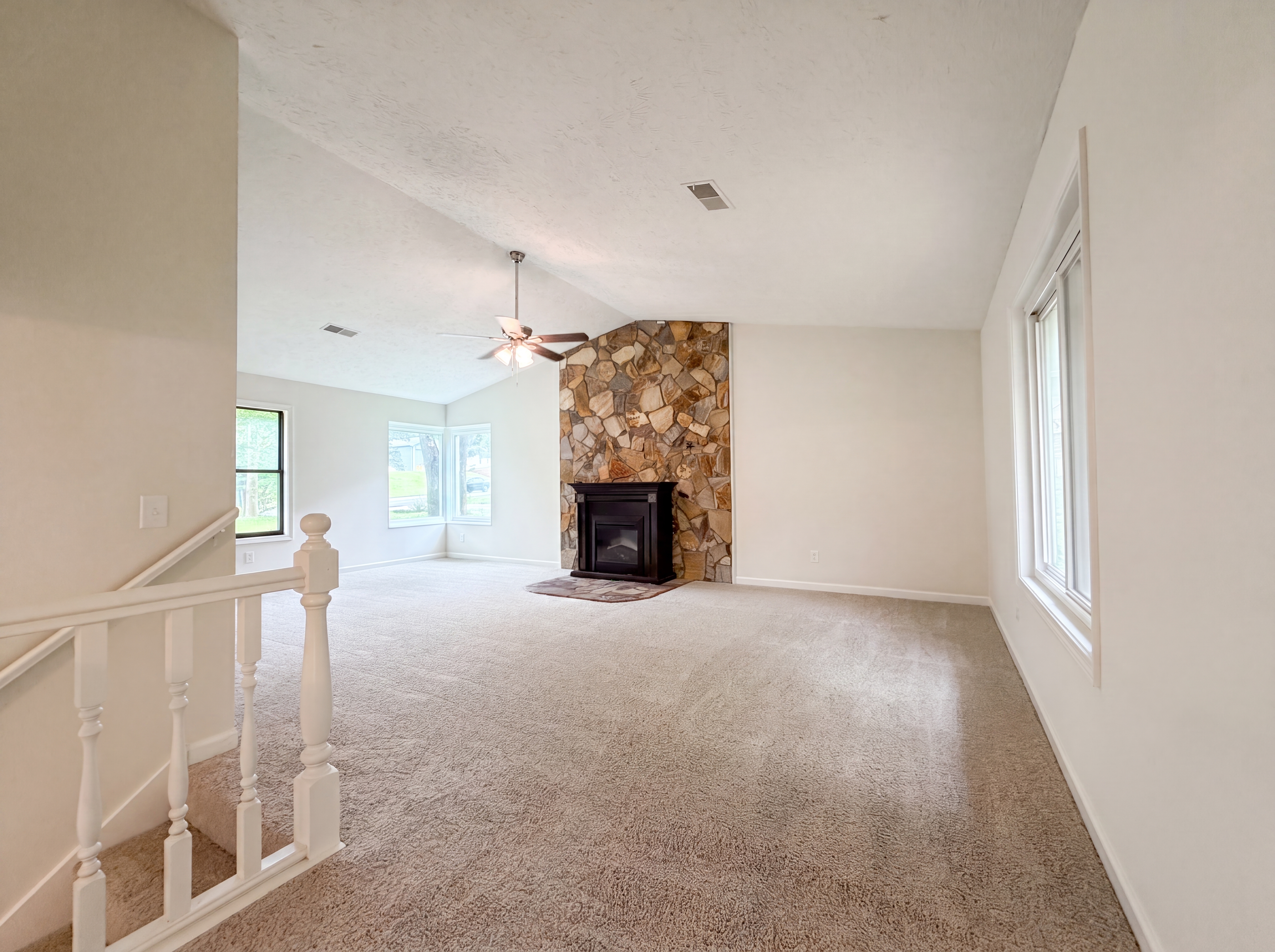 Photo 3 of 39 of 4909 Old Norcross Rd, Duluth, GA