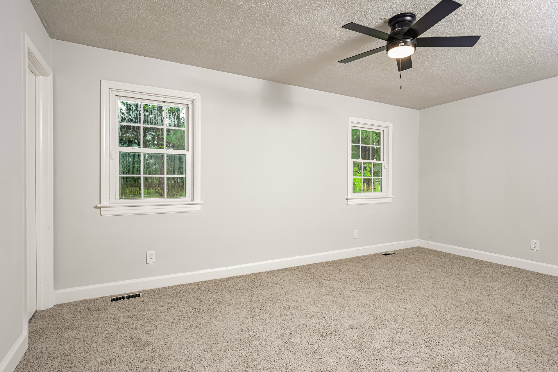 Photo 12 of 21 of 2501 Lancaster Rd NW, Wilson, NC