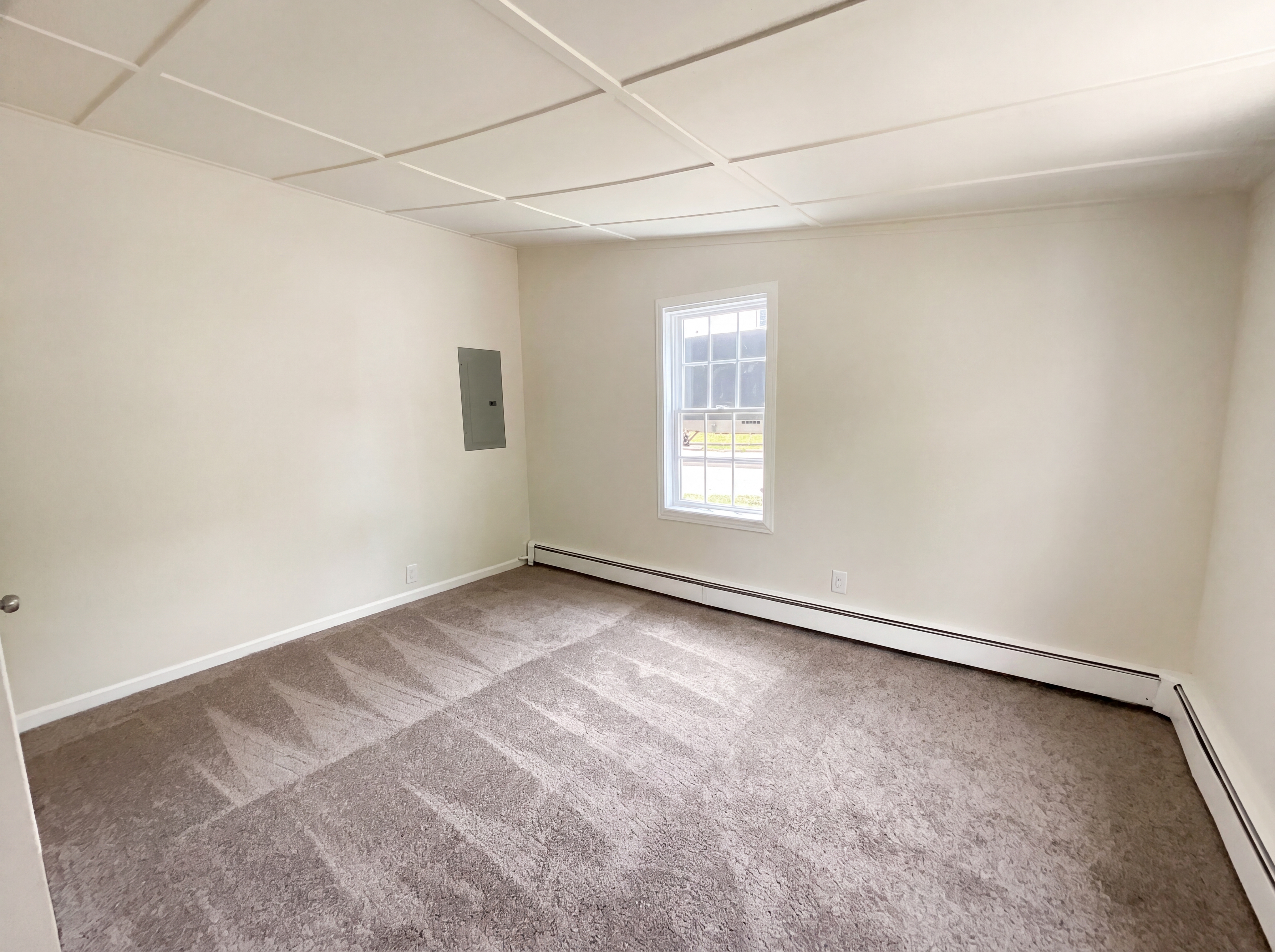 Photo 4 of 22 of 361 Tremont St, Taunton, MA