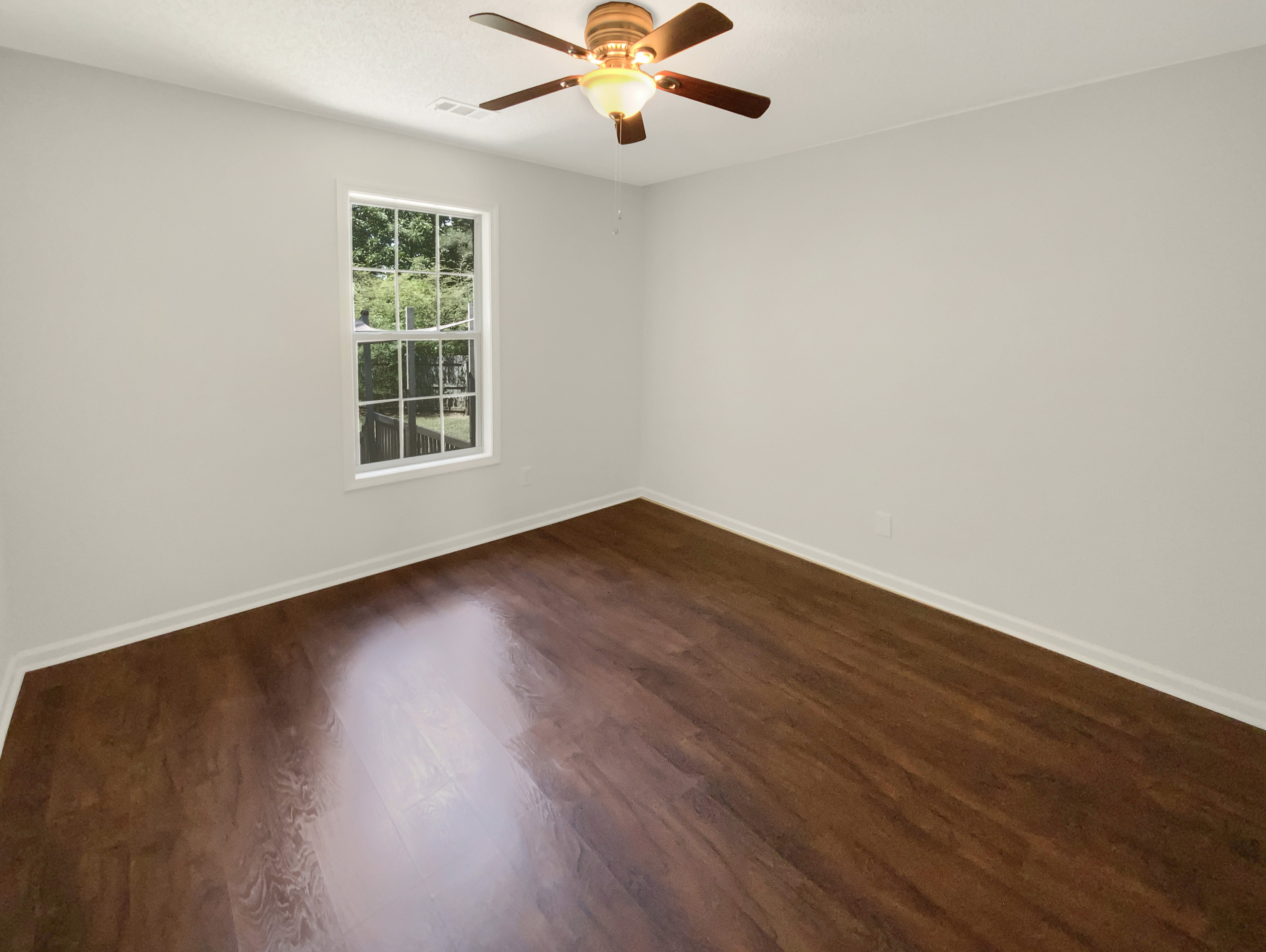 Photo 5 of 19 of 131 Morningside Dr, Jackson, GA