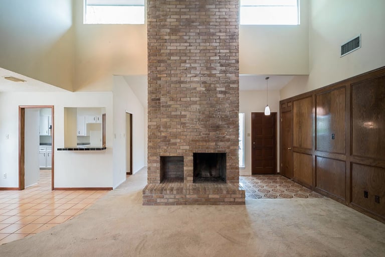 Photo 14 of 35 - 15014 Penn Hills Ln, Houston, TX 77062