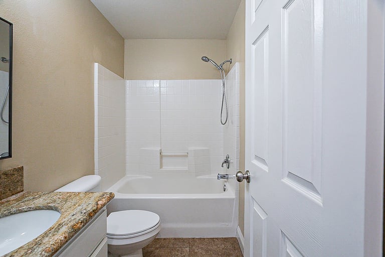 Photo 16 of 32 - 40971 Burgess Ct, Temecula, CA 92591