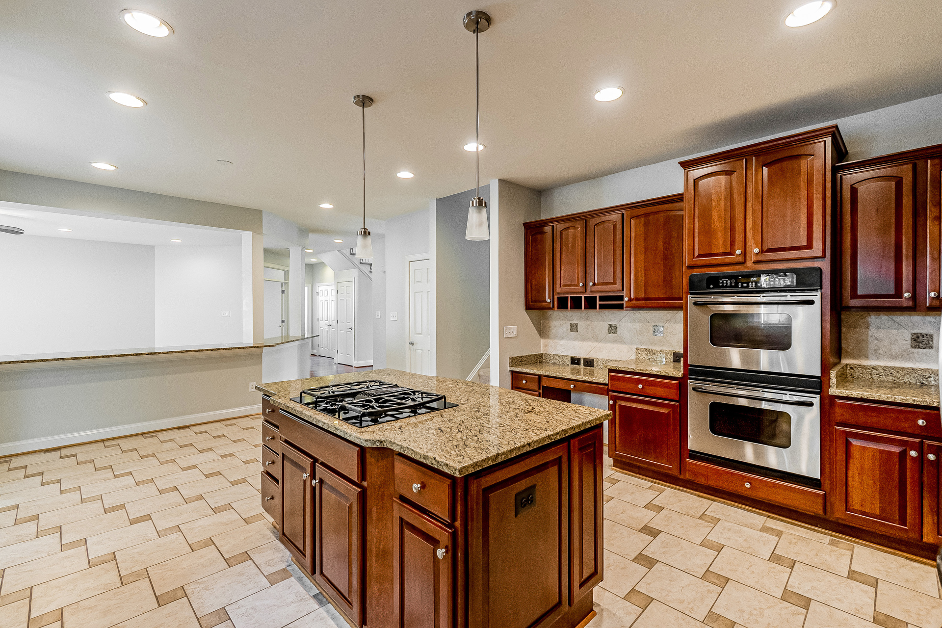 Photo 7 of 24 of 10132 Middlebrooks Ter, Nokesville, VA