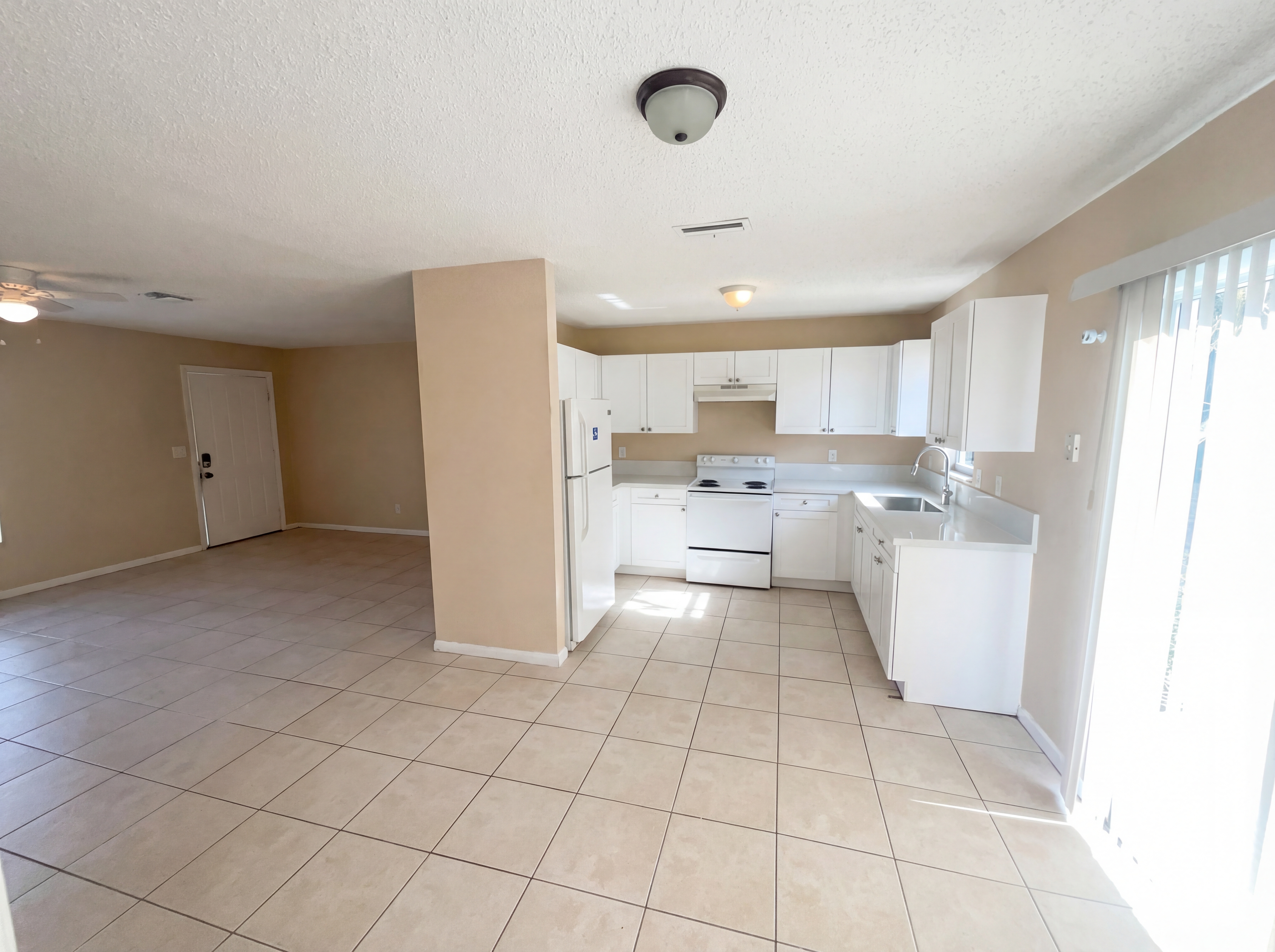 Photo 12 of 22 of 1118 SE Proctor Ln, Port Saint Lucie, FL