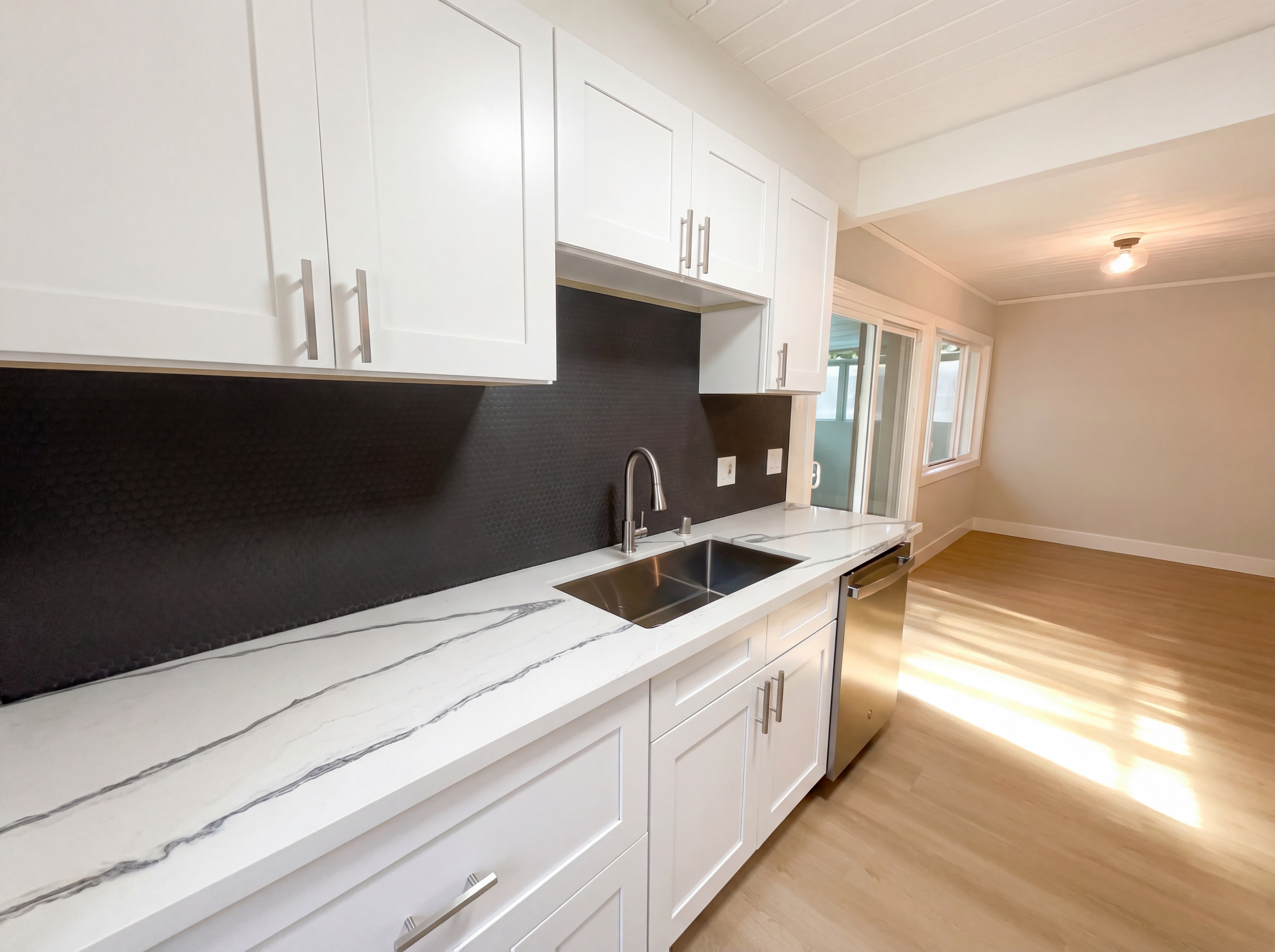 Photo 17 of 36 of 2361 Oakmont Dr, San Bruno, CA