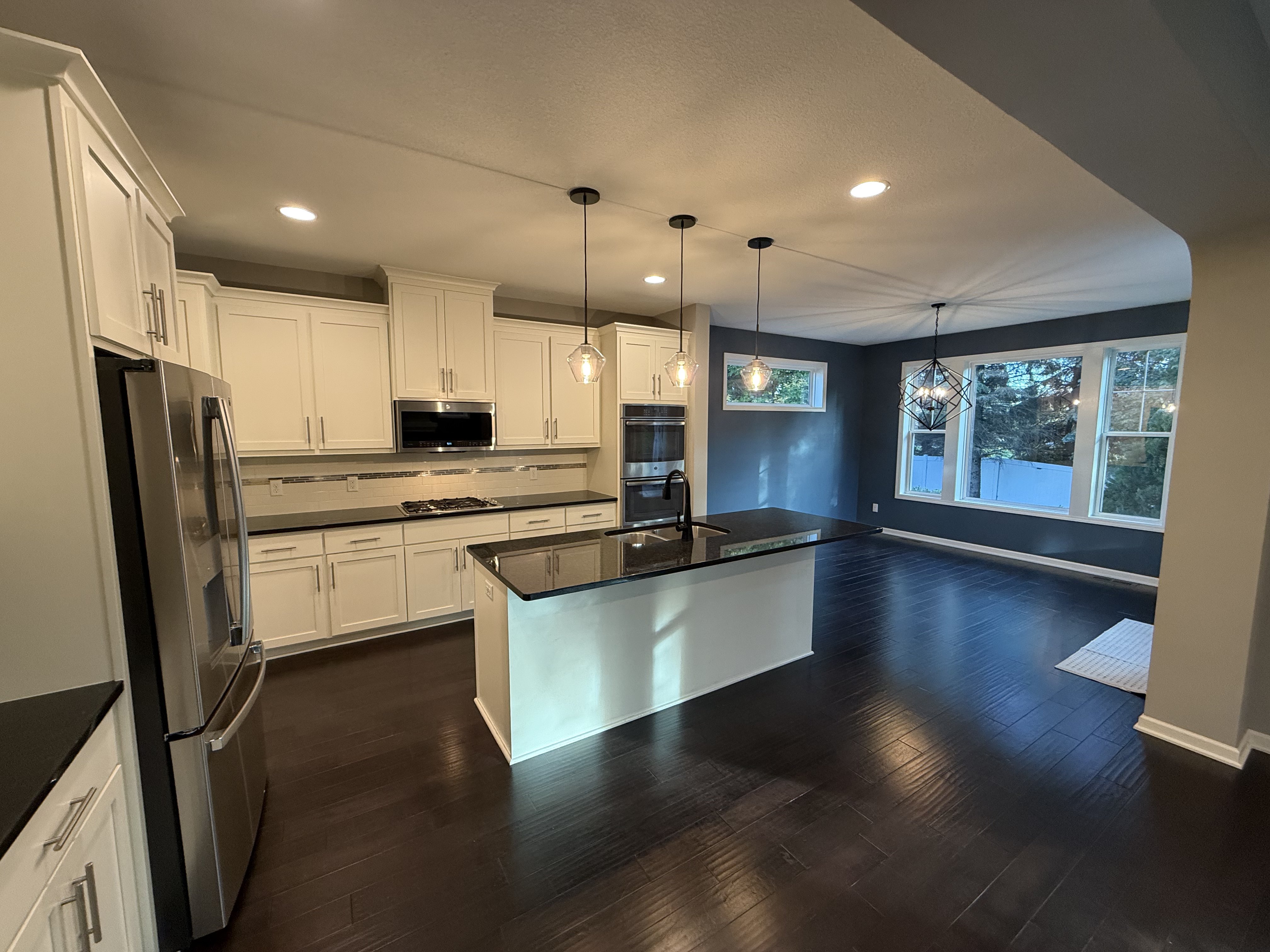 Photo 3 of 57 of 16891 E Lake Dr, Lakeville, MN