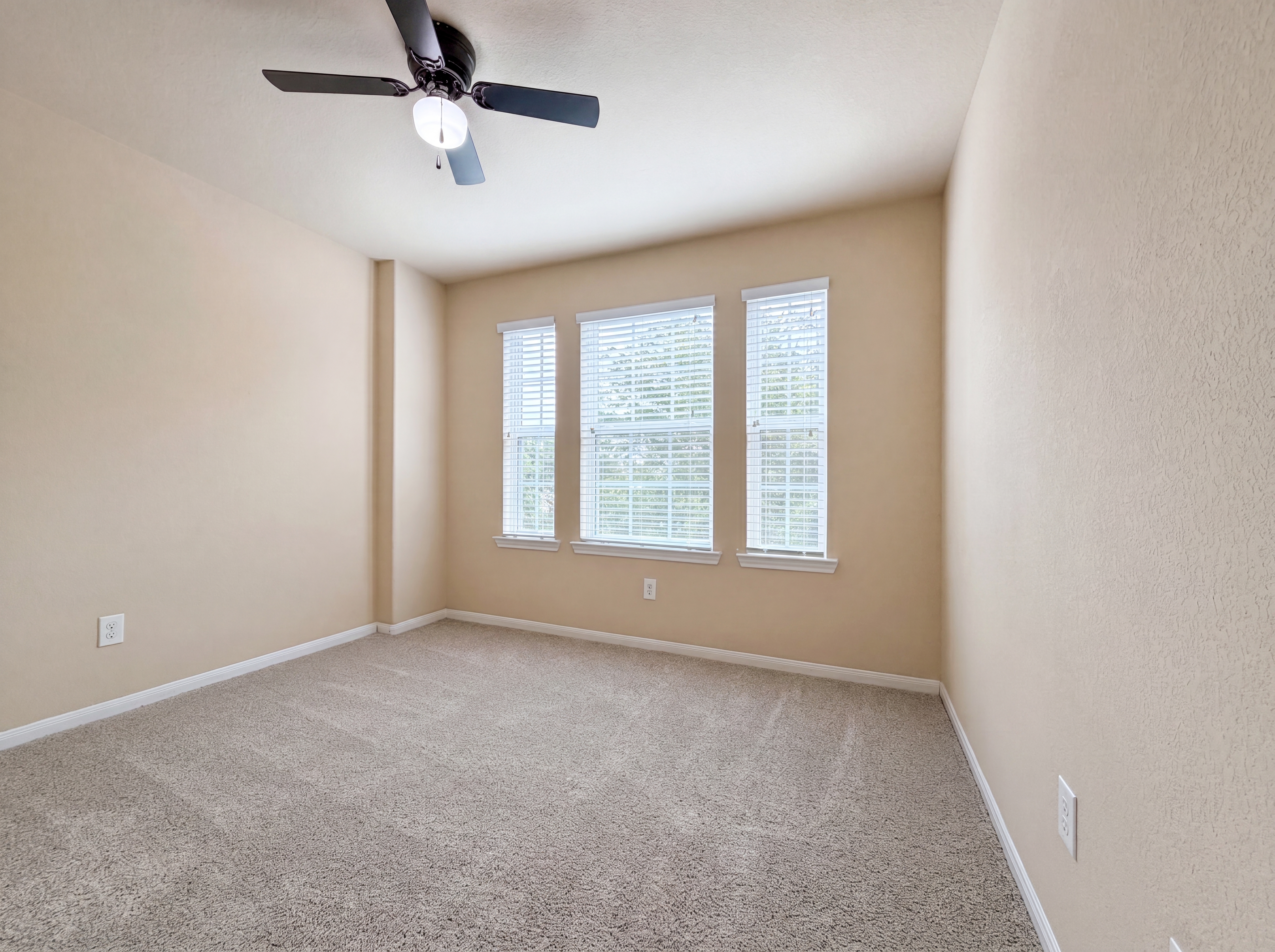 Photo 7 of 21 of 9965 Boulder Bend Ln, Brookshire, TX