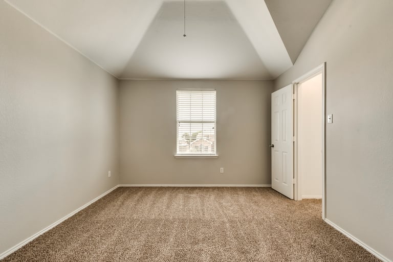 Photo 28 of 34 - 1525 Redman Dr, Royse City, TX 75189