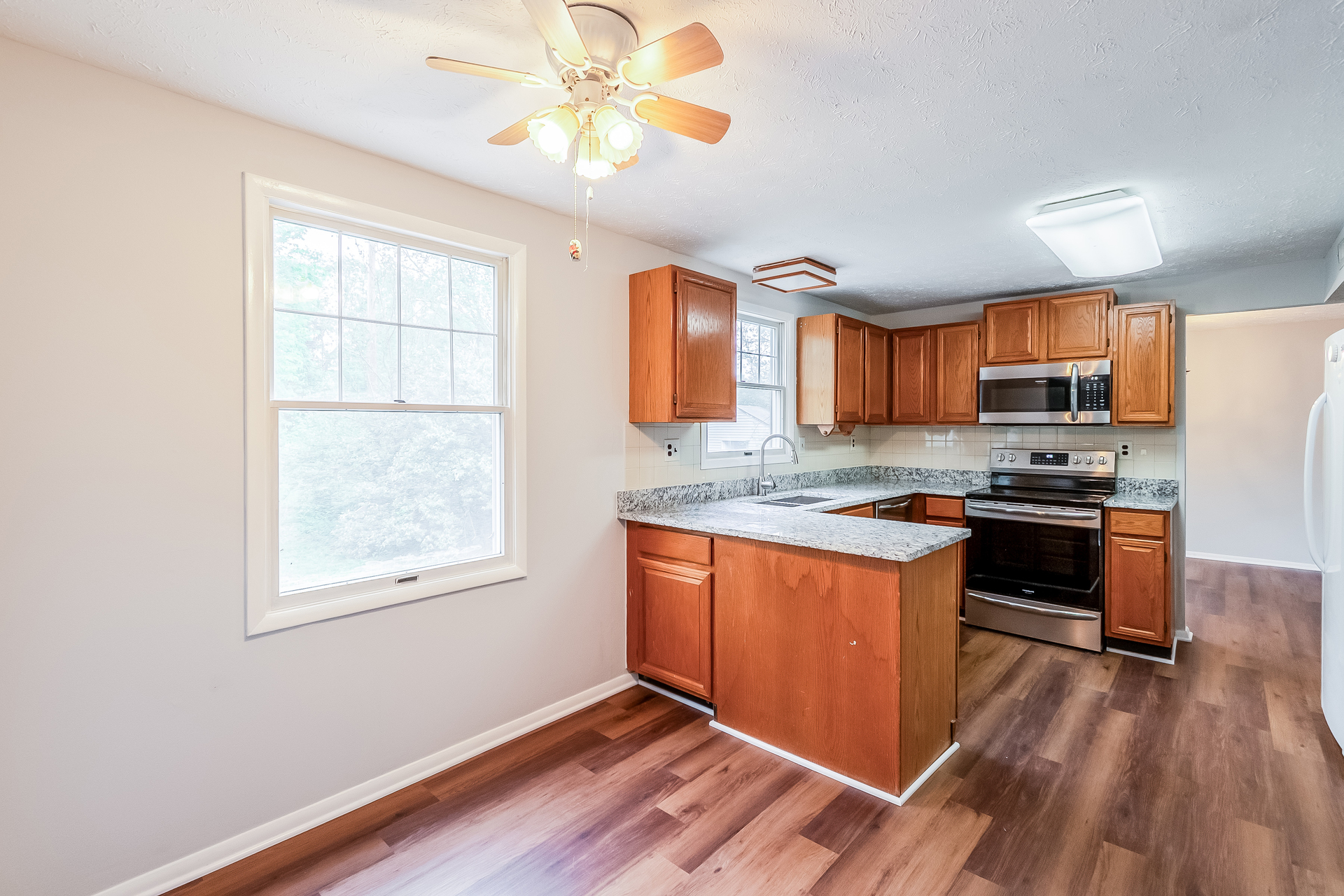 Photo 7 of 22 of 9908 Rickover Ct, Manassas, VA